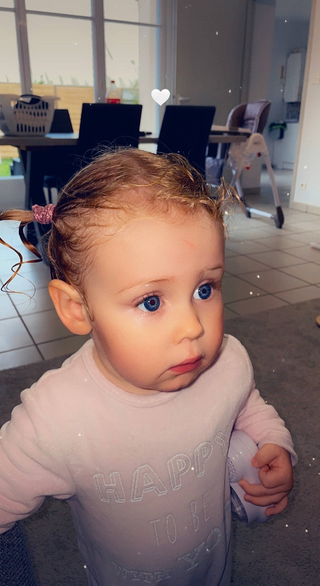 Mäloé participe au concours pour gagner de l'argent avec cette photo : baby_toddler_clothing, black_hair, cheek, chin, cool, ear, eye, eyebrow, eyelash, forehead, hair, hairstyle, happy, head, iris, mouth, nose, person, shoulder, skin