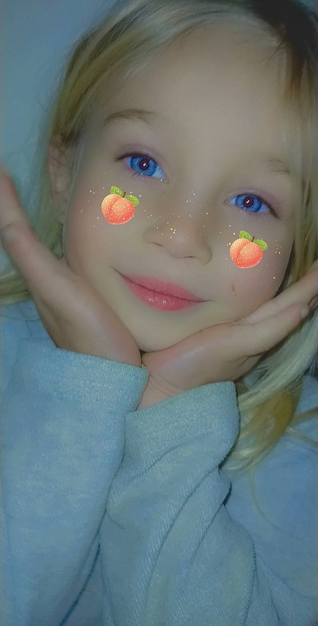 Tenessy participe au concours pour gagner de l'argent avec cette photo : beauty, blond, cheek, child, eye, eyelash, face, fun, happy, iris, lip, organ, person, skin, summer, toddler