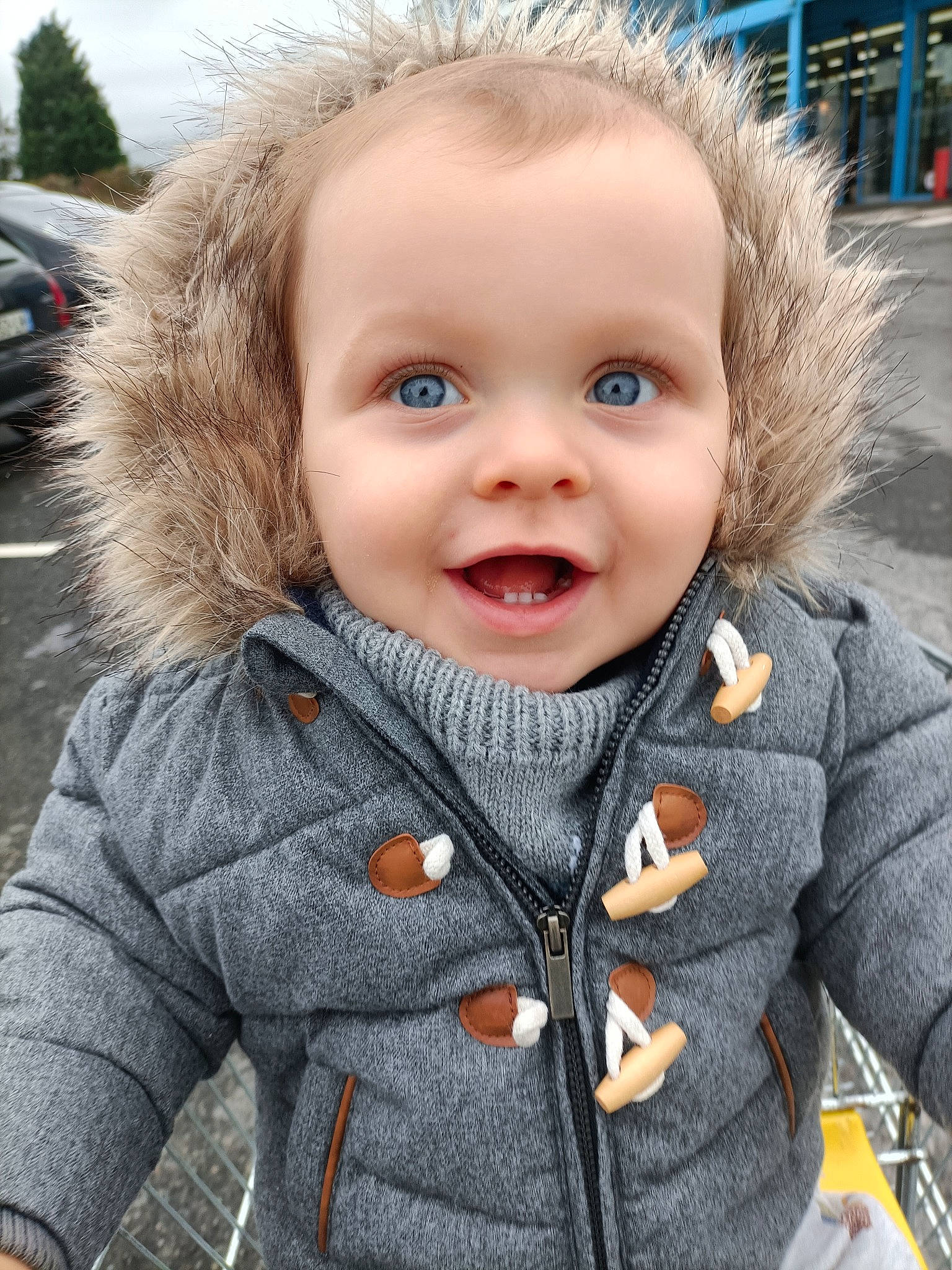 Maylonn participe au concours pour gagner de l'argent avec cette photo : baby, baby_toddler_clothing, beauty, cheek, cool, face, facial_expression, grass, happy, iris, jacket, lip, nose, outerwear, person, skin, sleeve, smile, standing, street_fashion