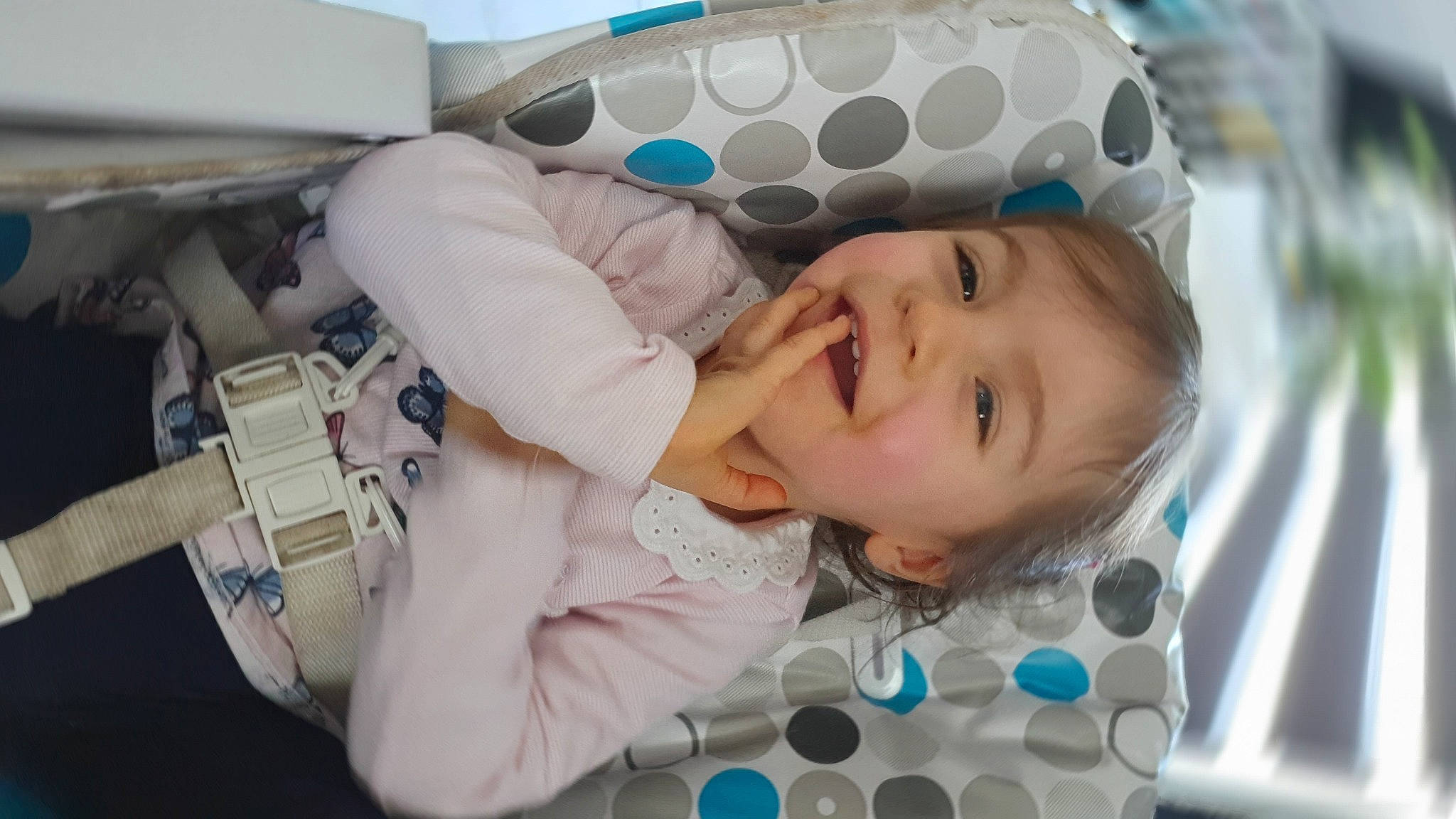 Clemence participe au concours pour gagner de l'argent avec cette photo : baby, baby_products, baby_toddler_clothing, cap, child, comfort, face, fashion_accessory, fun, happy, laugh, leisure, pattern, person, product, recreation, skin, smile, toddler, vacation