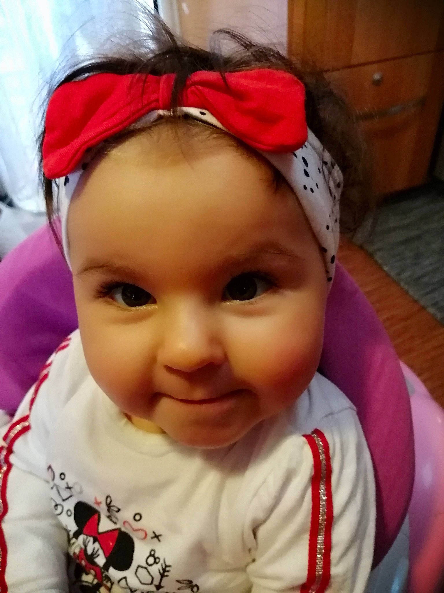 Harmonie participe au concours pour gagner de l'argent avec cette photo : baby, cheek, child, cool, face, fashion_accessory, forehead, hair_accessory, happy, head, headband, headgear, lip, nose, person, smile, toddler