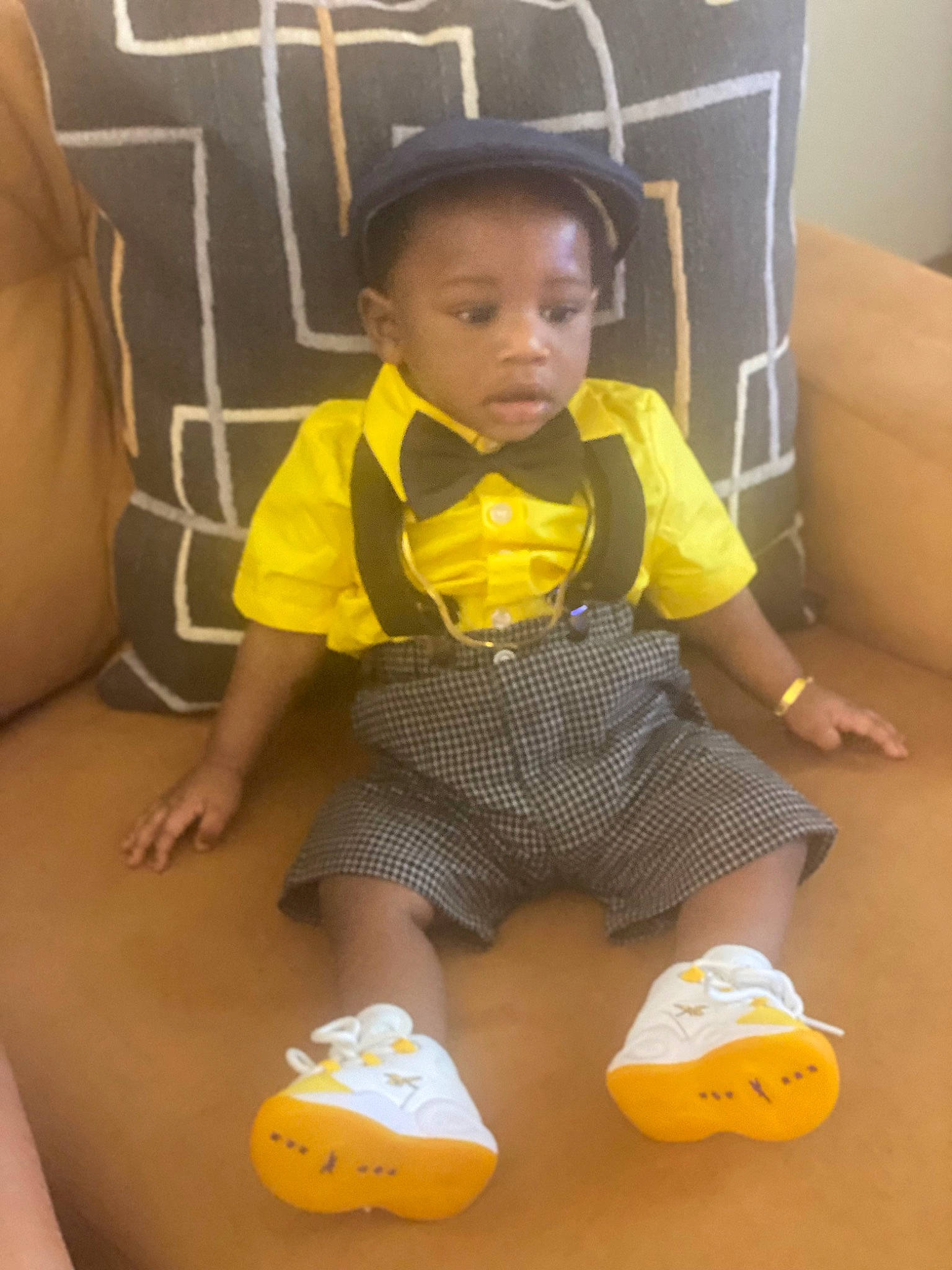 Samair is registered to the contest to win money with this photo: arm, baby_toddler_clothing, comfort, facial_expression, finger, floor, flooring, fun, hairstyle, happy, knee, leg, mammal, organ, person, shorts, skin, sleeve, thigh, toddler