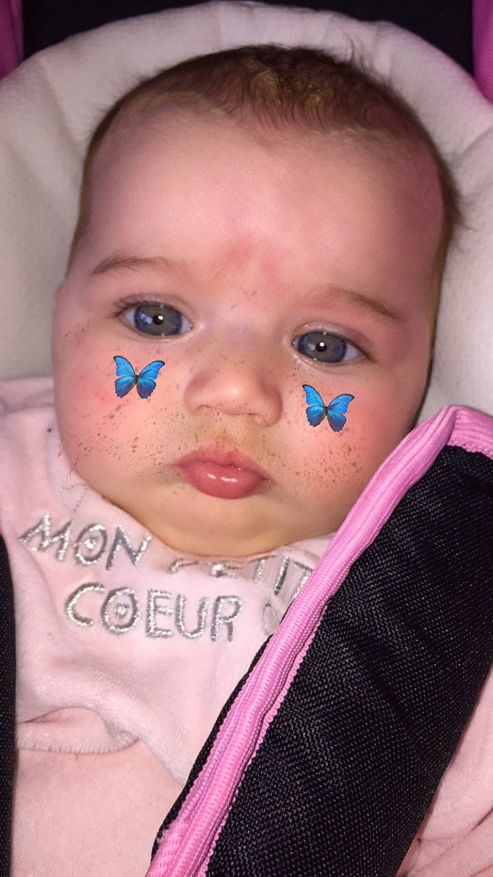Shelsy a rejoint le concours — aidez-le/la à gagner de superbes lots ! baby, beauty, cheek, child, chin, close_up, eye, eyebrow, eyelash, face, forehead, head, iris, lip, mouth, neck, nose, person, pink, skin