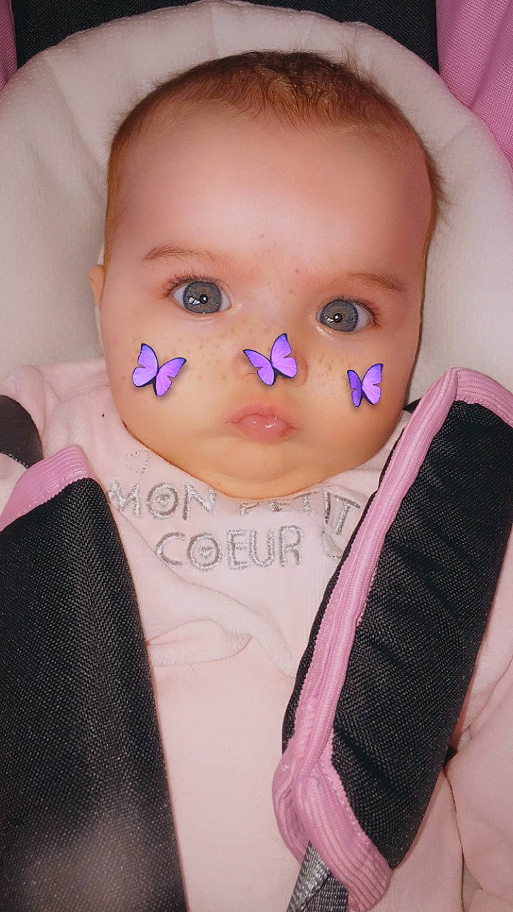 Shelsy participe au concours pour gagner de l'argent avec cette photo : baby, cheek, child, eye, eyebrow, eyelash, face, finger, forehead, lip, mouth, nose, person, pink, skin, toddler