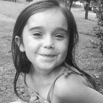 Beverly participe au concours pour gagner de l'argent avec cette photo :