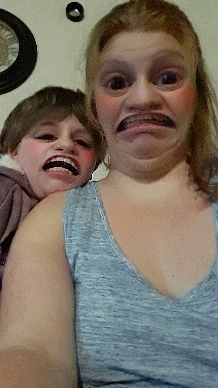 Maxx is registered to the contest to win money with this photo: cheek, child, chin, daughter, eyebrow, face, facial_expression, fun, happy, head, laugh, lip, mouth, neck, nose, person, photography, selfie, skin, smile