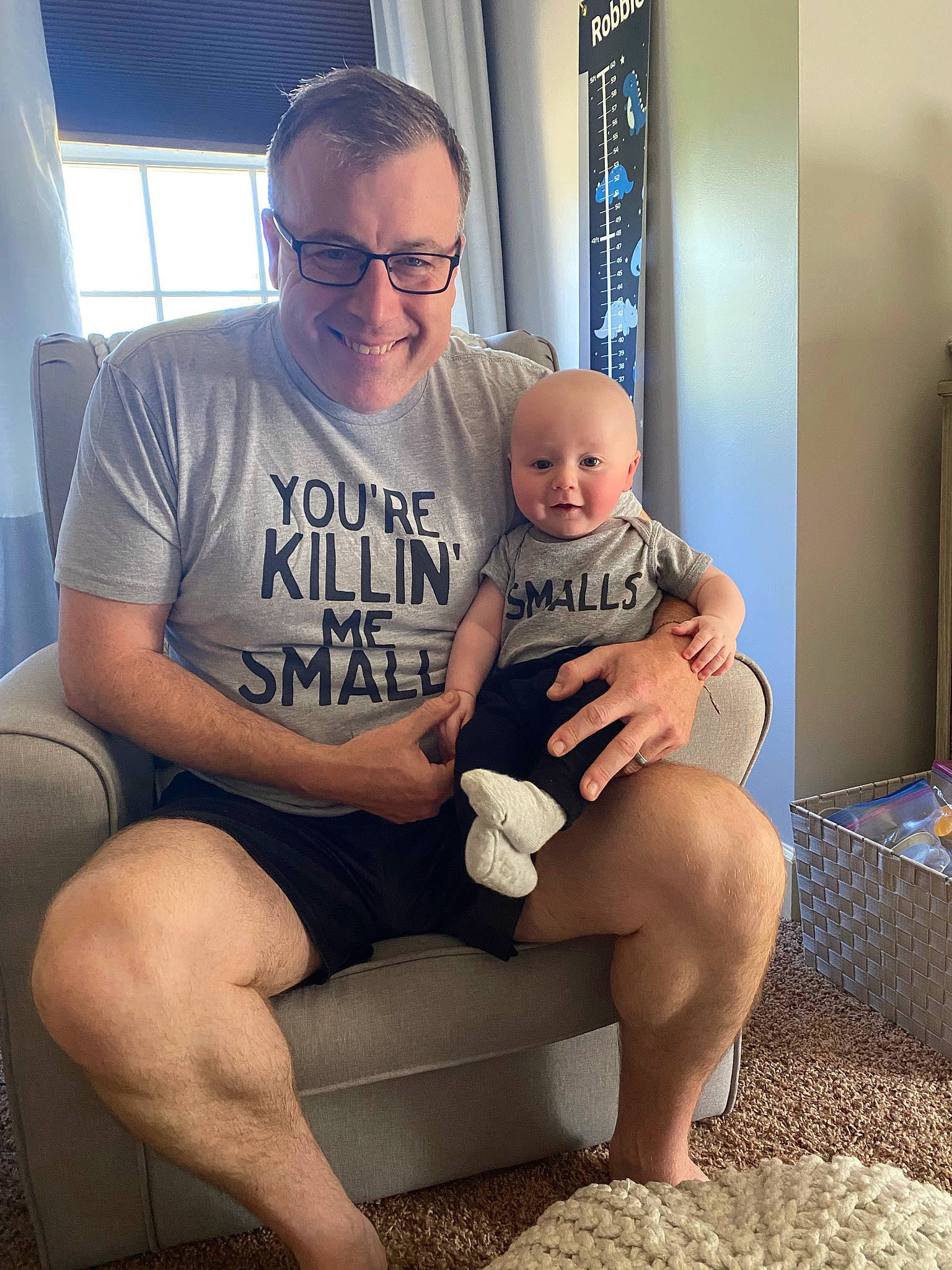 Robbie joined the competition — help win amazing prizes! arm, comfort, elbow, eyewear, finger, fun, hand, happy, human_body, joint, joy, knee, lap, leg, mouth, muscle, person, shoulder, summer, thigh