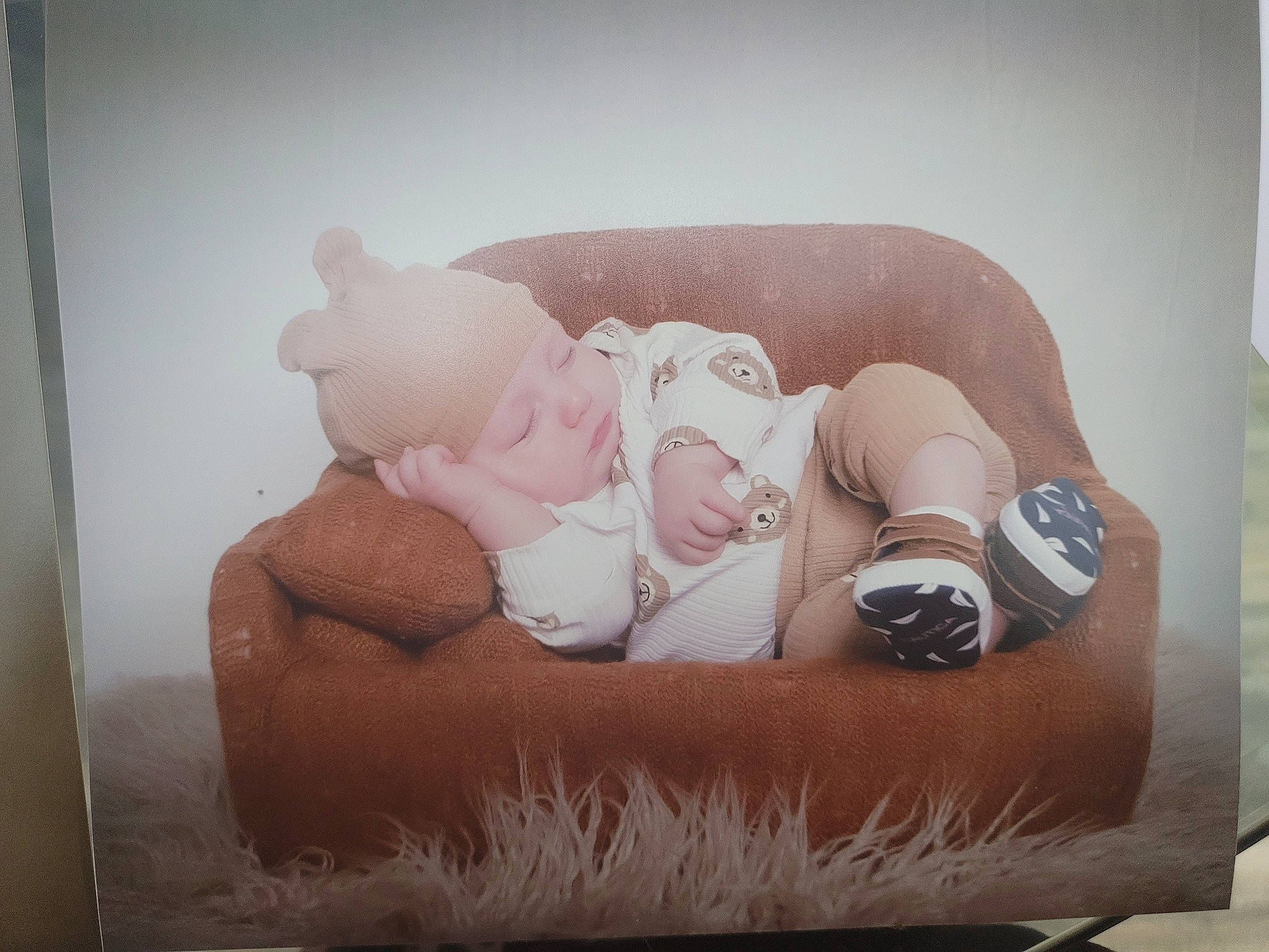 Atlas joined the competition — help win amazing prizes! art, comfort, flash_photography, flesh, happy, human_leg, illustration, knee, lap, love, nap, painting, person, picture_frame, room, sitting, square, still_life_photography, thigh, visual_arts