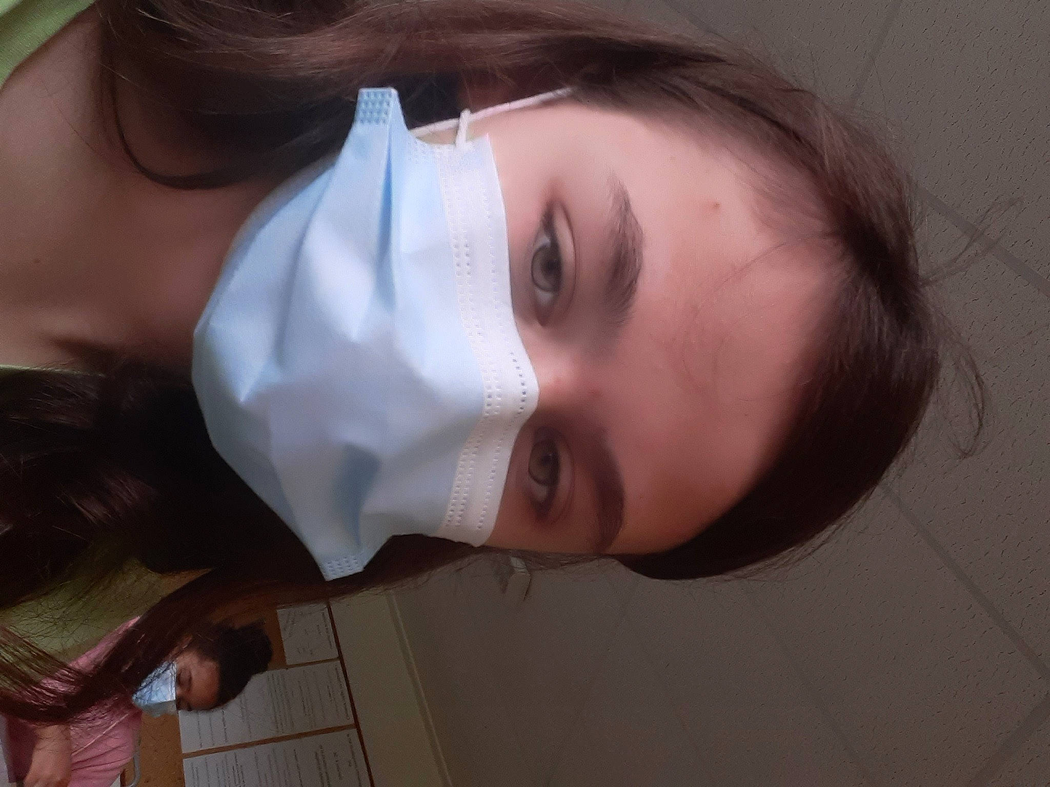 Ely a rejoint le concours — aidez-le/la à gagner de superbes lots ! black_hair, brown_hair, cheek, ear, eyebrow, eyelash, eyewear, fashion_accessory, hair_care, hair_coloring, jaw, joint, lip, long_hair, mouth, neck, nose, person, shoulder, skin