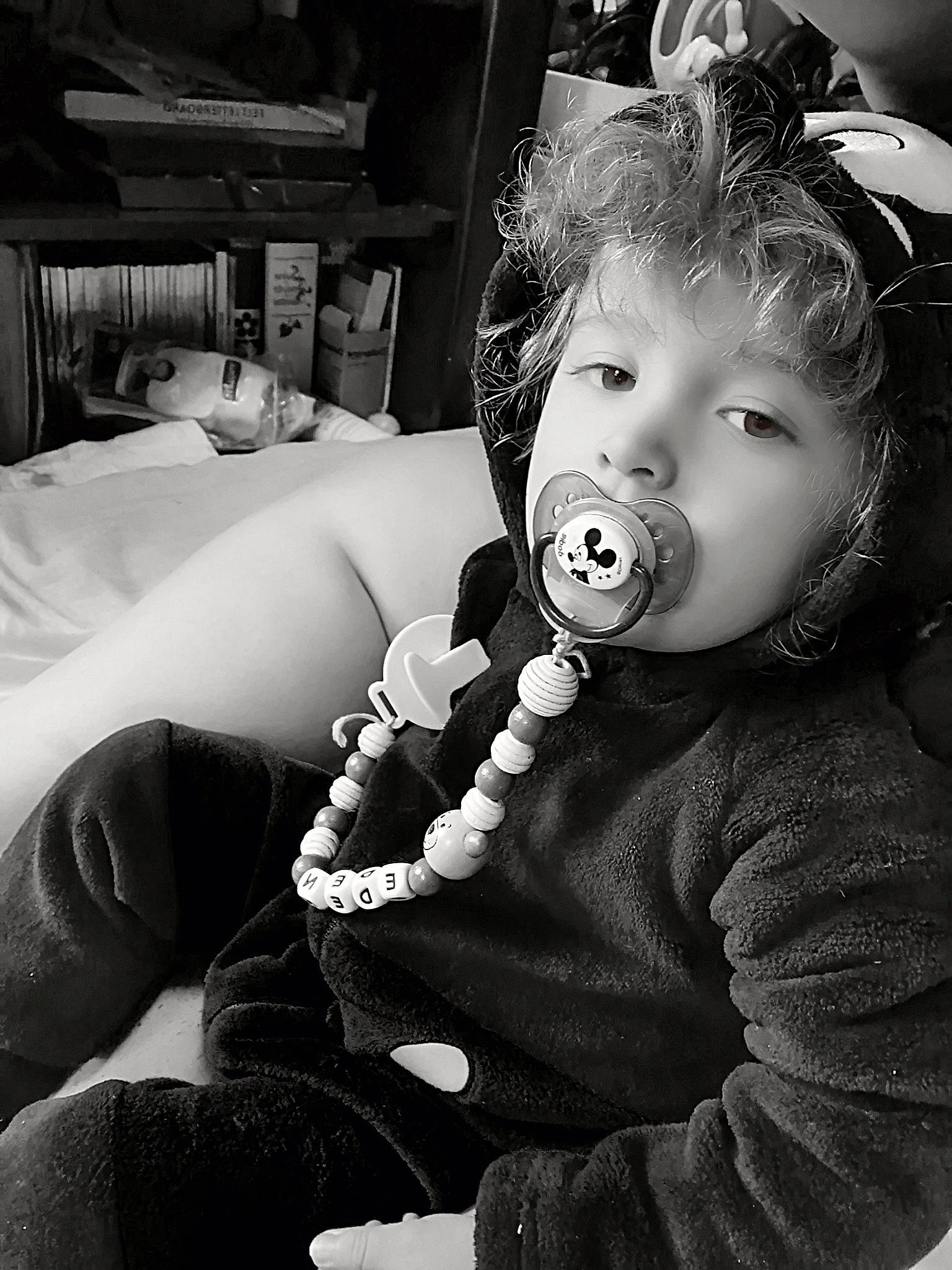 Éden participe au concours pour gagner de l'argent avec cette photo : baby, black, black_and_white, child, eye, face, lip, monochrome, monochrome_photography, mouth, person, photography, smile, style, toddler, tooth