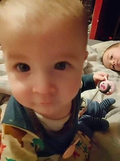 Mélinda a rejoint le concours — aidez-le/la à gagner de superbes lots ! baby, baby_toddler_clothing, cheek, chin, cool, ear, eye, eyebrow, eyelash, forehead, happy, head, iris, lip, mouth, nose, organ, person, skin, sleeve