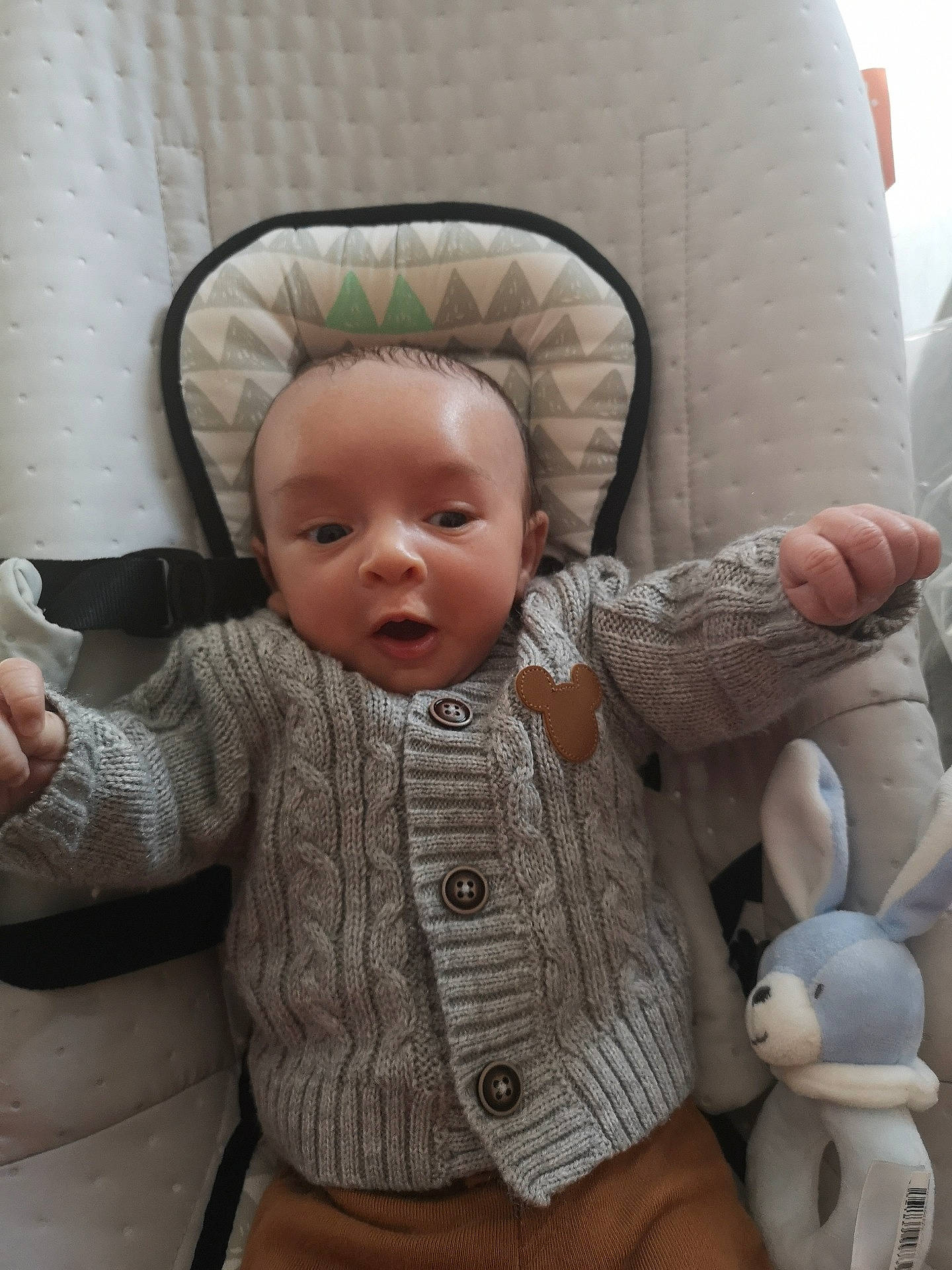 Swann participe au concours pour gagner de l'argent avec cette photo : baby, baby_products, child, doll, person, product, skin, toddler, toy