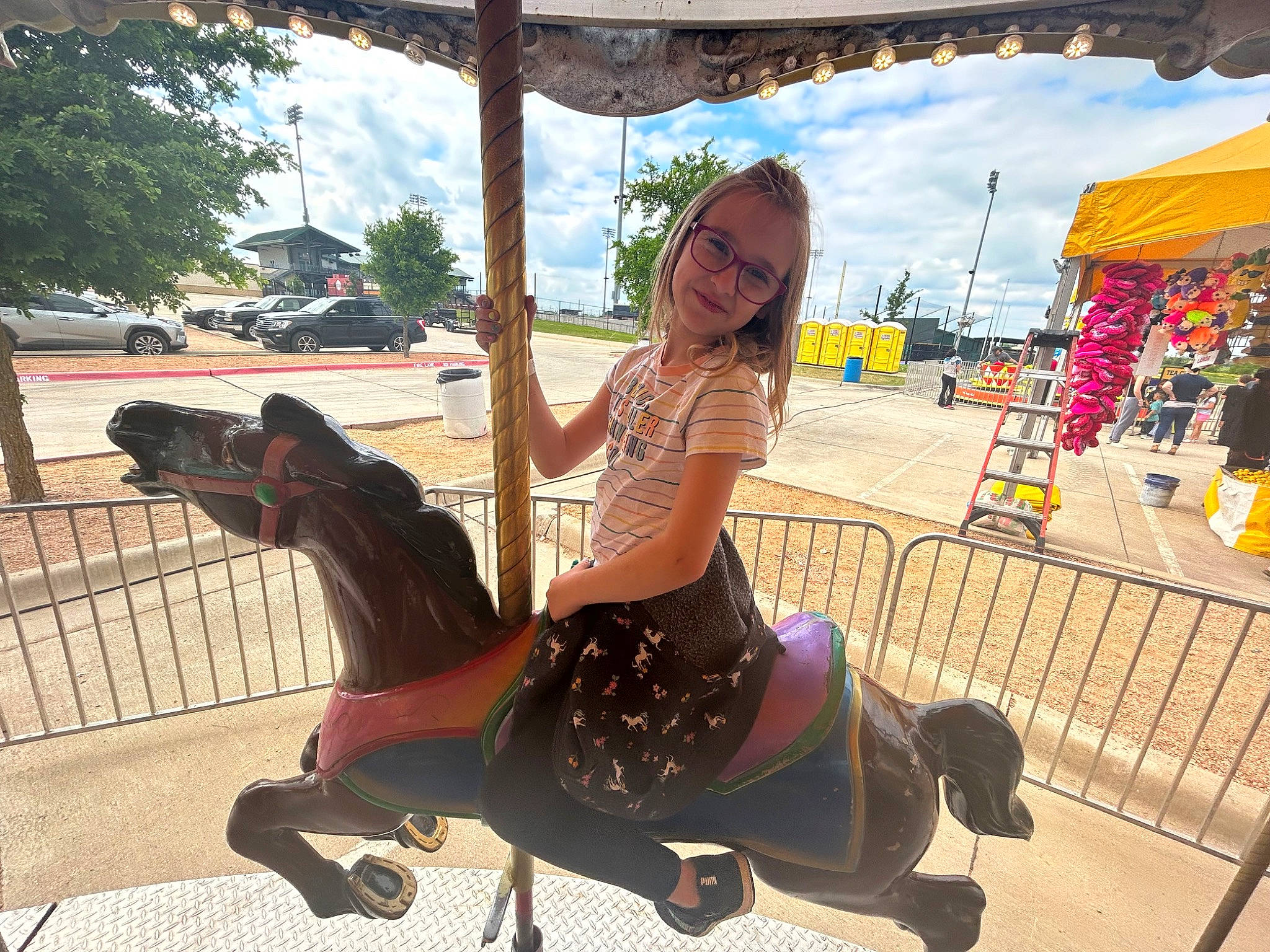 Kaitlyn joined the competition — help win amazing prizes! brassiere, city, cloud, event, eyewear, fashion_accessory, fun, human_leg, joy, landscape, leisure, person, plant, public_event, recreation, shorts, sky, smile, sunglasses, thigh