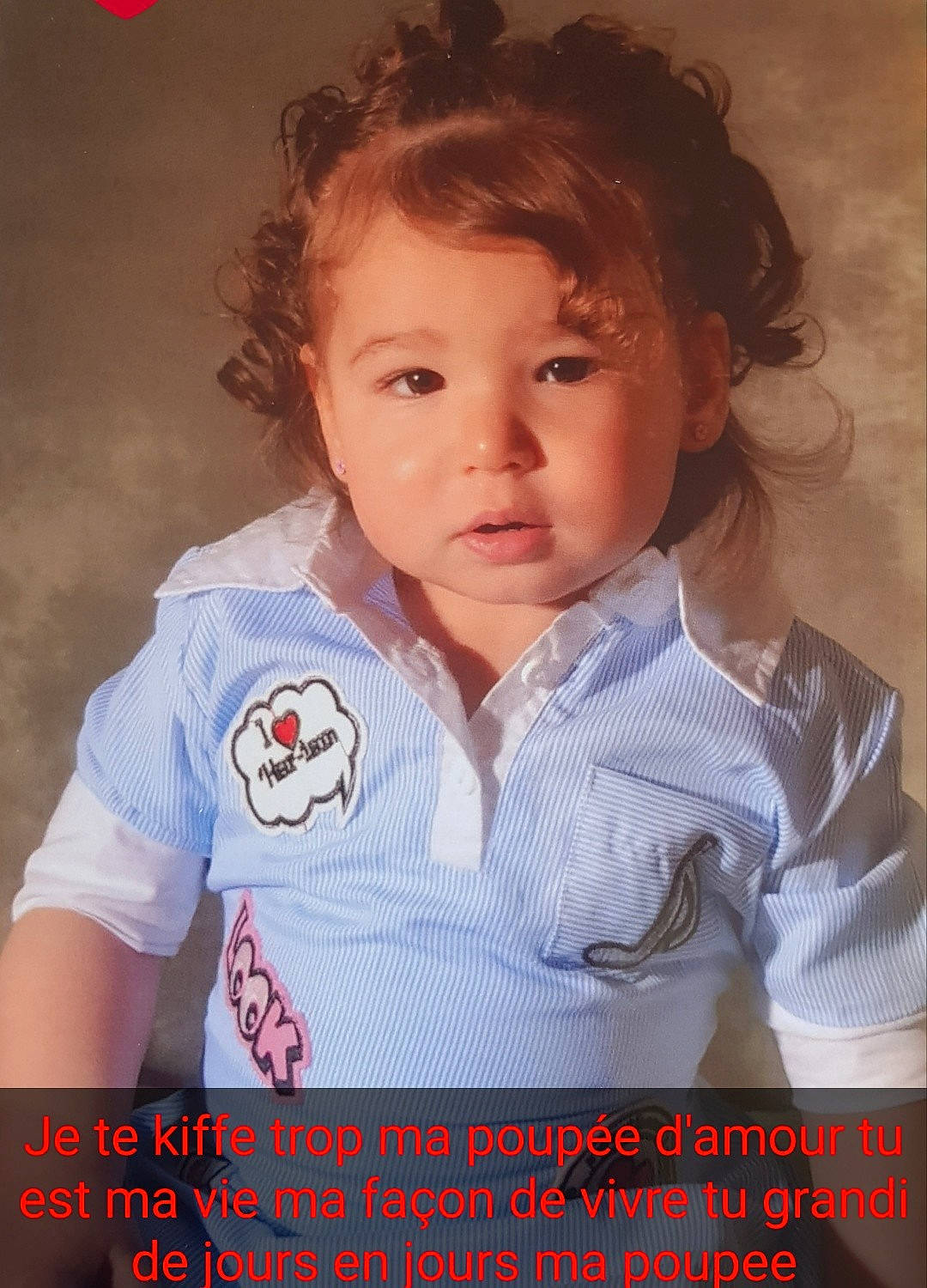 Diana participe au concours pour gagner de l'argent avec cette photo : boy, child, emotion, infant, interaction, male, organ, person, toddler