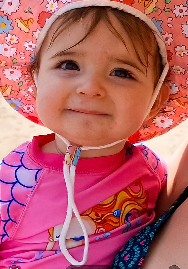 Madison participe au concours pour gagner de l'argent avec cette photo : cheek, chin, eye, eyebrow, eyelash, face, hair, happy, head, iris, joy, lip, mouth, neck, nose, organ, outerwear, person, pink, skin