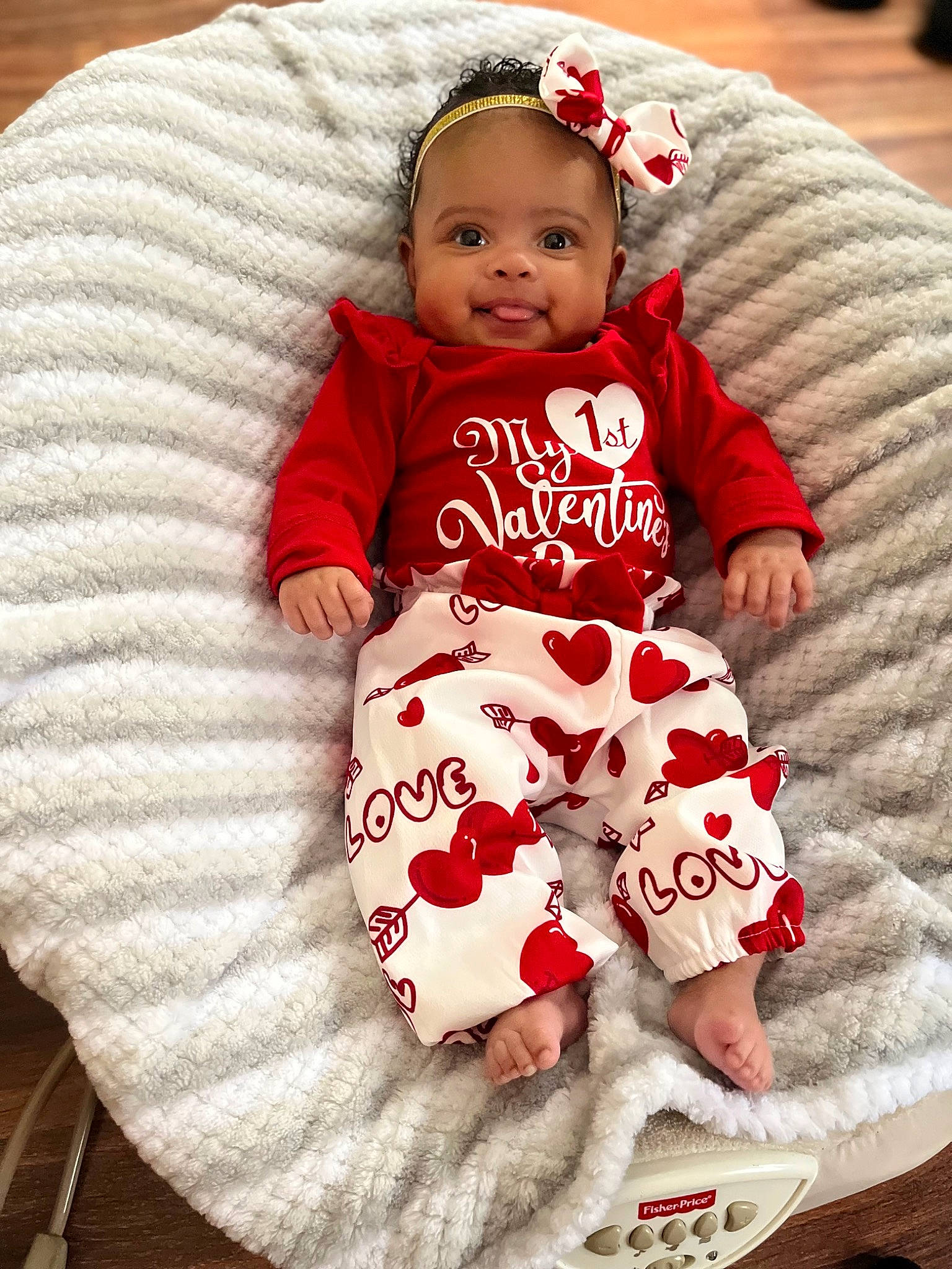 Ocean is registered to the contest to win money with this photo: baby, baby_toddler_clothing, cheek, child, comfort, dress, eye, face, happy, head, joy, leg, person, pink, skin, sleeve, smile, t_shirt, textile, thigh