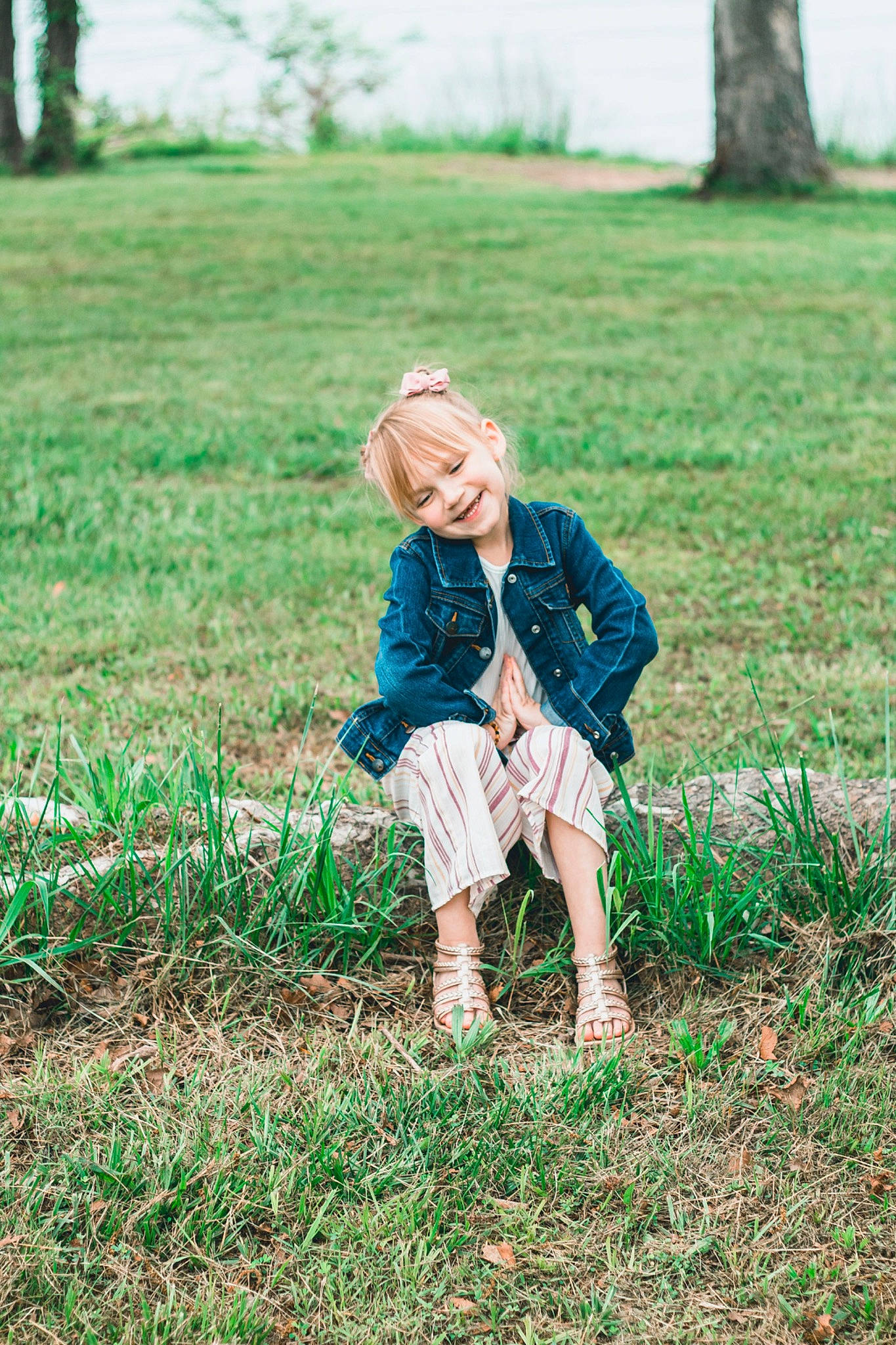 Kinsleigh joined the competition — help win amazing prizes! forest, fun, grass, grass_family, grassland, happy, joy, landscape, lawn, leaf, meadow, natural_environment, nature, people_in_nature, person, plant, prairie, sitting, summer, sunlight