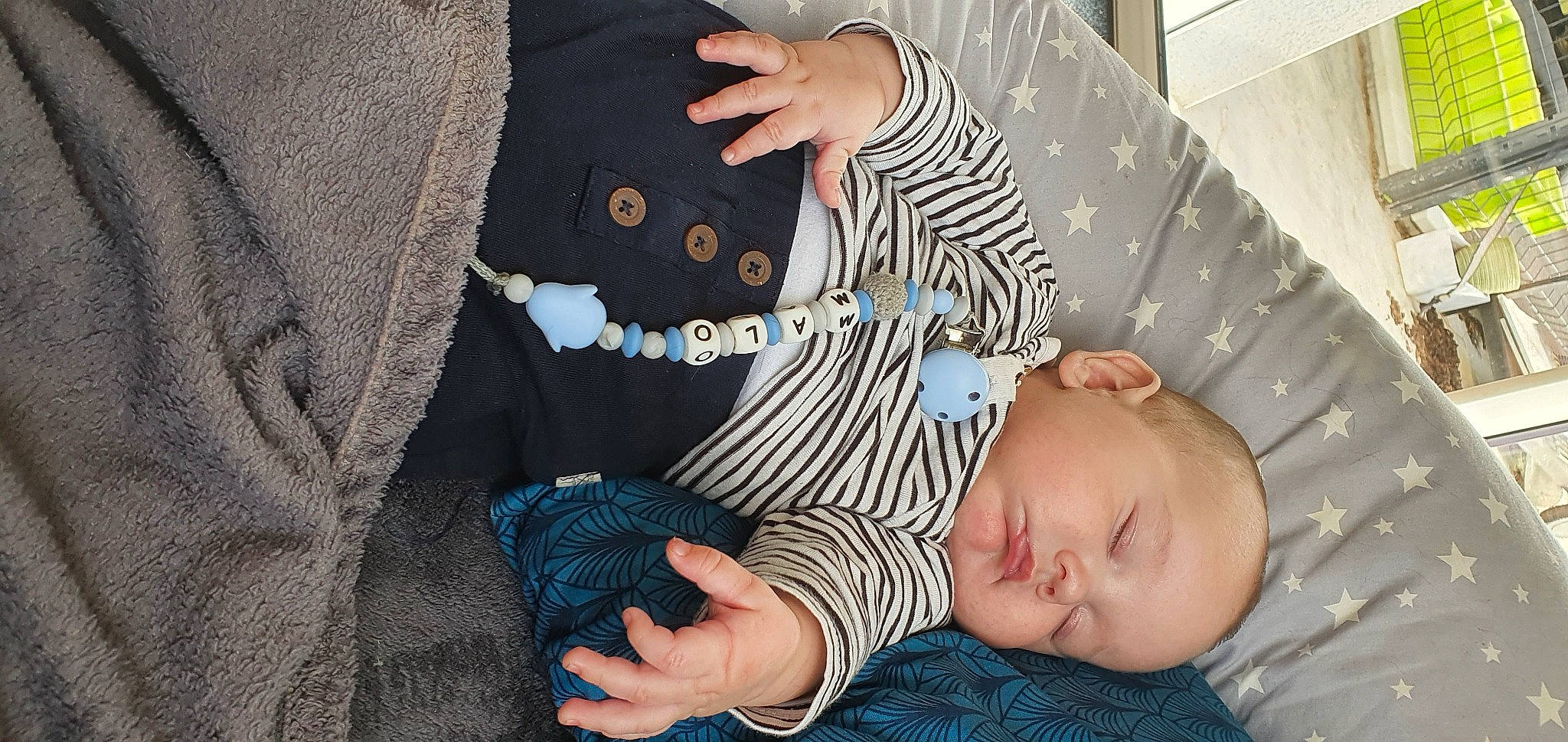 Malo a rejoint le concours — aidez-le/la à gagner de superbes lots ! baby, child, finger, person, toddler