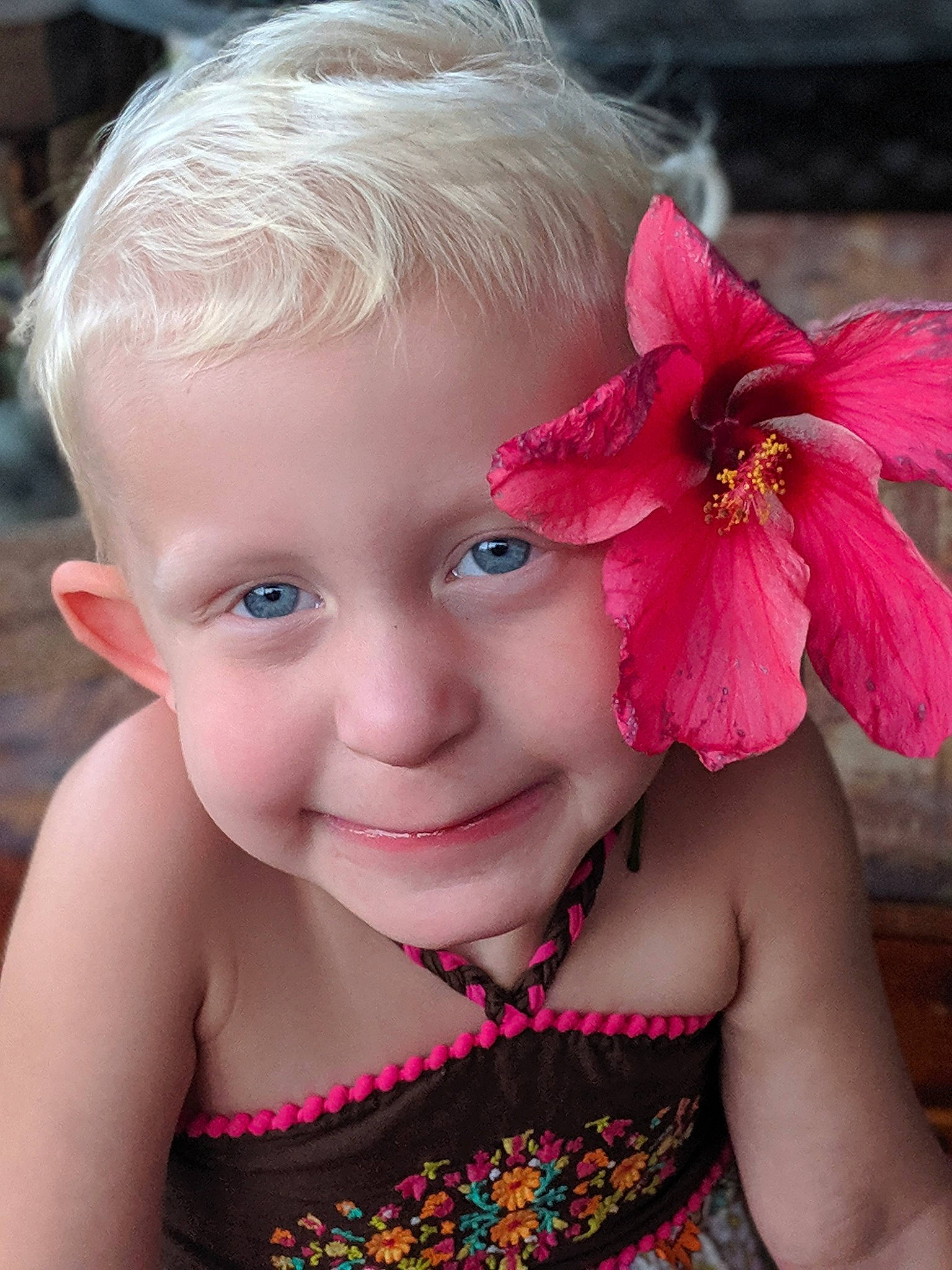 Baylee is registered to the contest to win money with this photo: beauty, blond, cheek, child, child_model, close_up, eye, eyebrow, face, facial_expression, hair, hair_accessory, hairstyle, head, iris, joy, lip, person, pink, skin
