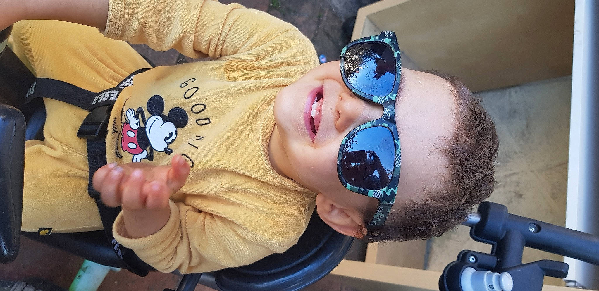 Alonzo a rejoint le concours — aidez-le/la à gagner de superbes lots ! child, ear, eyewear, glasses, person
