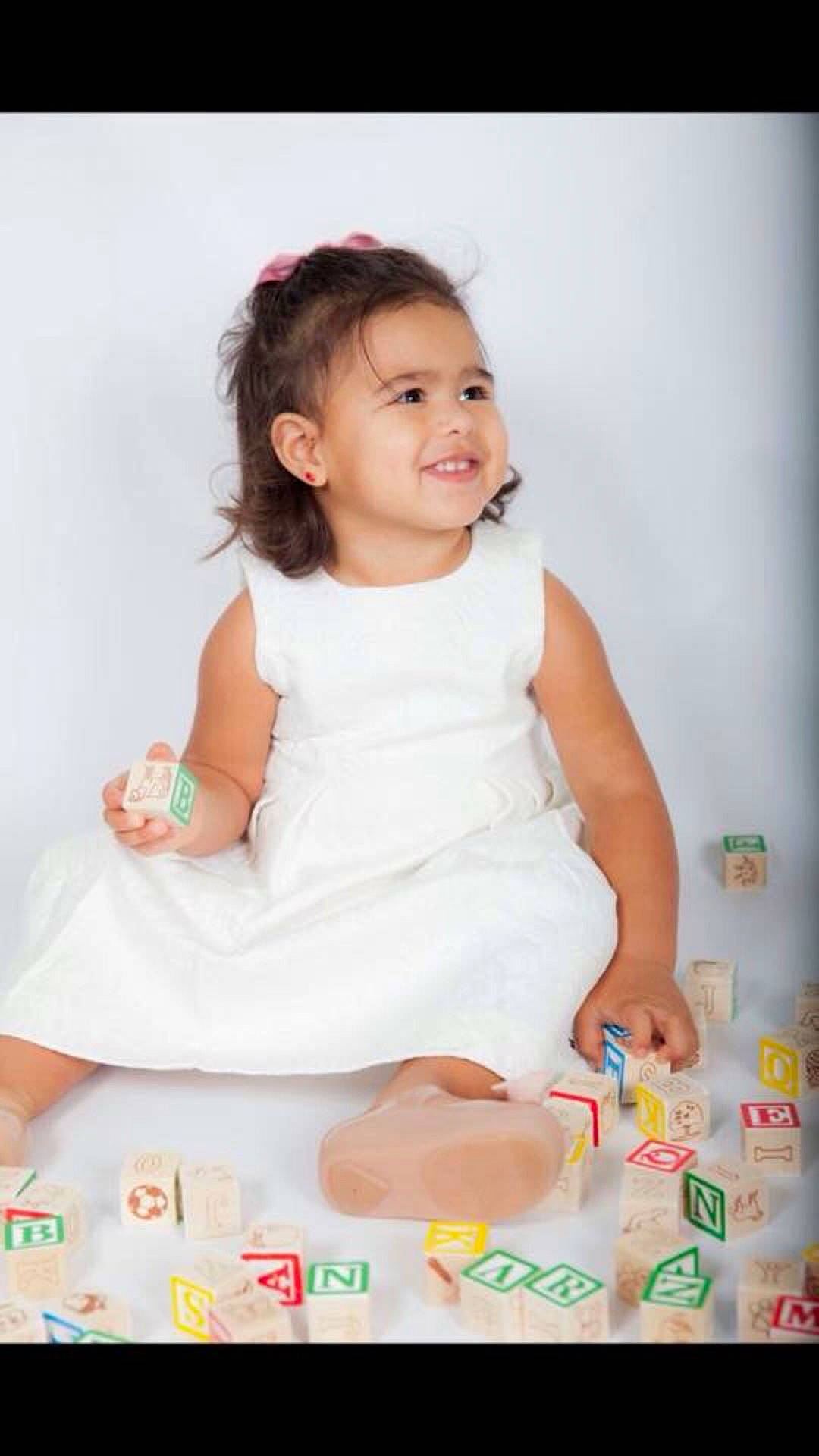 Maria Eduarda joined the competition — help win amazing prizes! child, girl, infant, joy, person, product, sitting, skin, smile, toddler