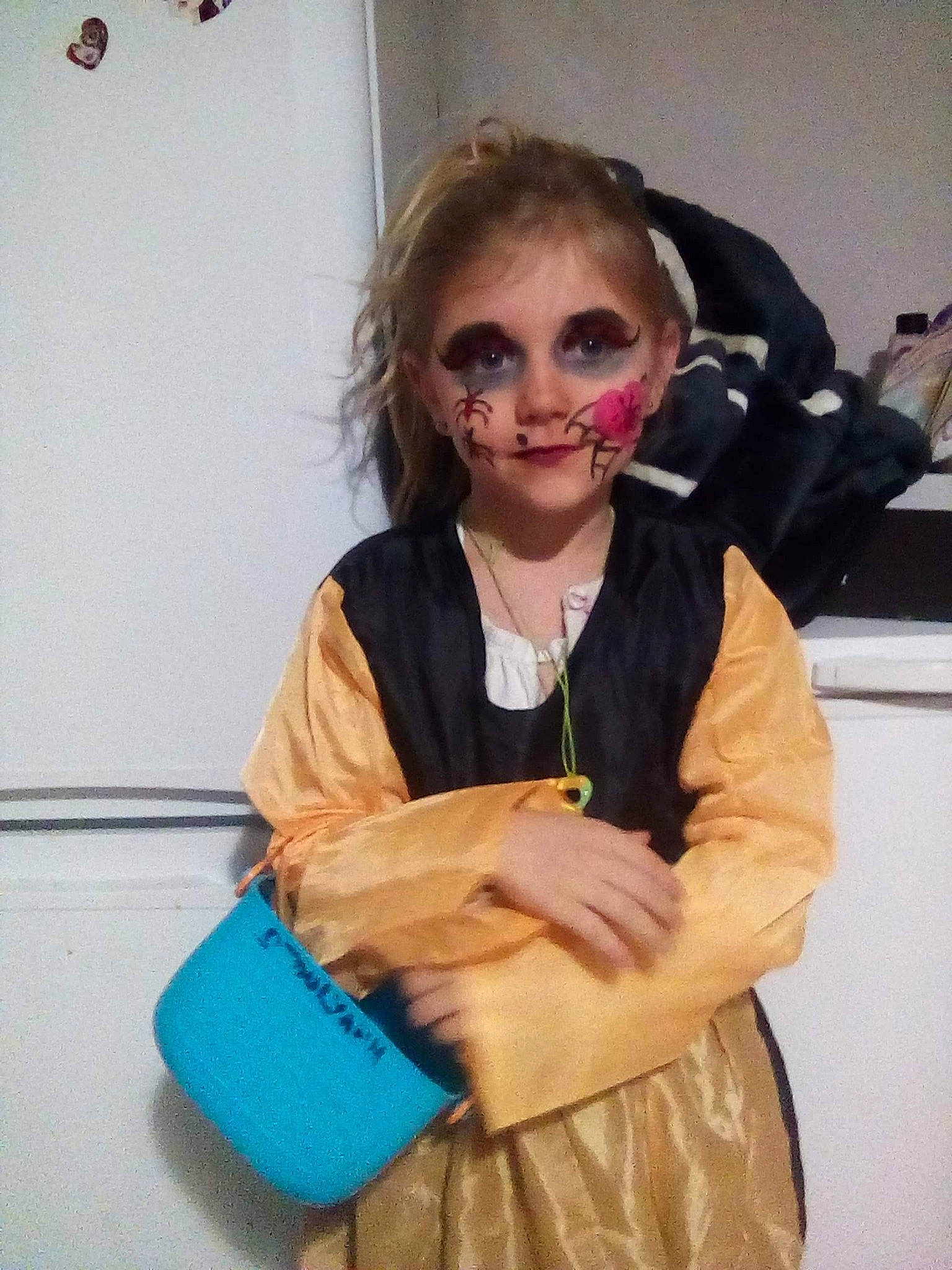 Zoé participe au concours pour gagner de l'argent avec cette photo : person