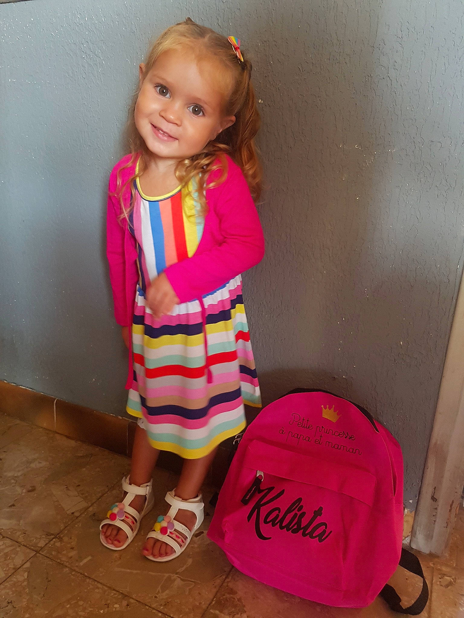 Kalista a rejoint le concours — aidez-le/la à gagner de superbes lots ! baby_toddler_clothing, child, joy, magenta, person, pink, play, toddler, toy