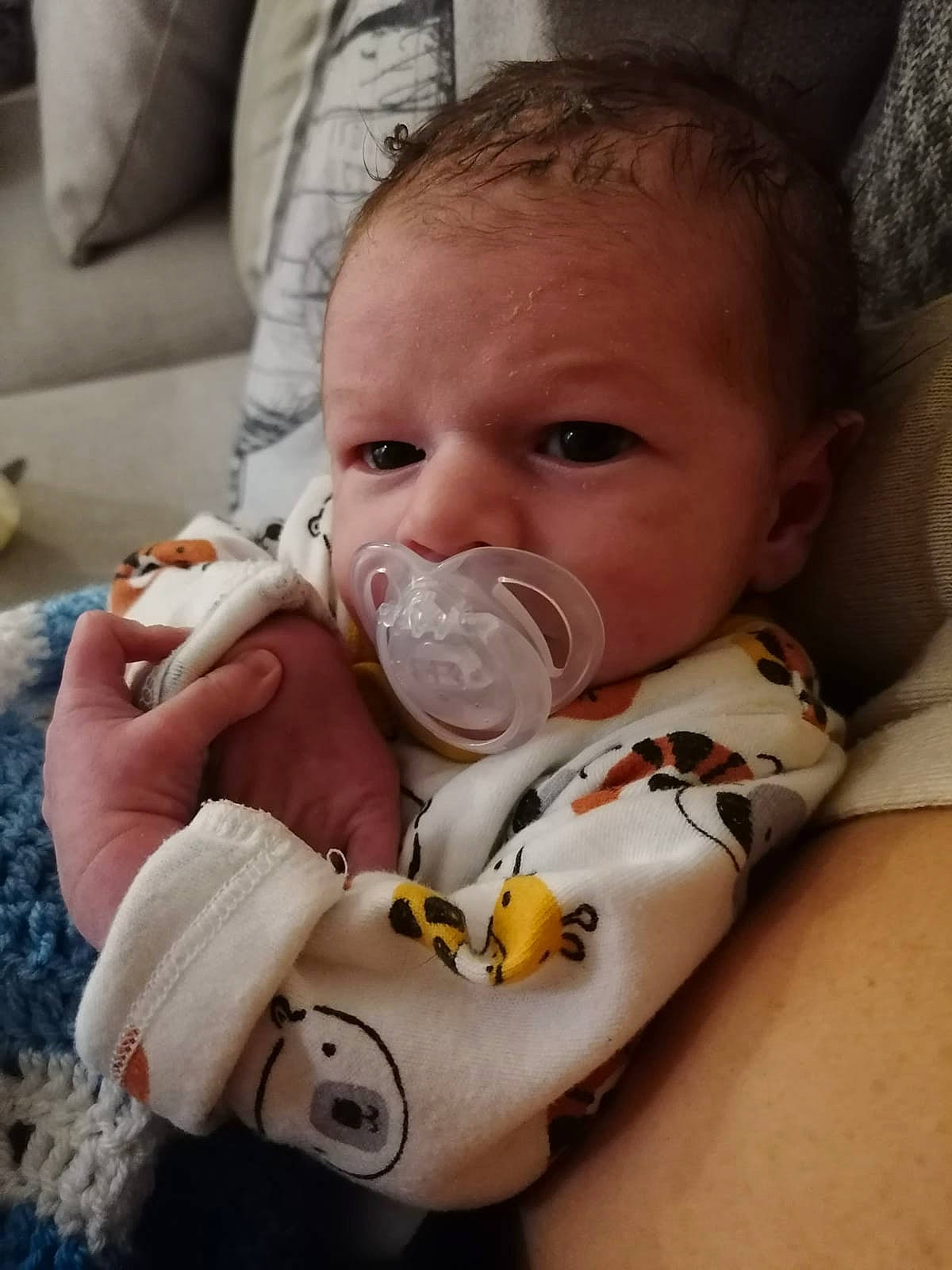 Franco is registered to the contest to win money with this photo: baby, baby_toddler_clothing, cheek, chin, comfort, drinkware, ear, eye, eyebrow, eyelash, facial_expression, finger, head, human_body, iris, lip, mouth, nose, person, skin