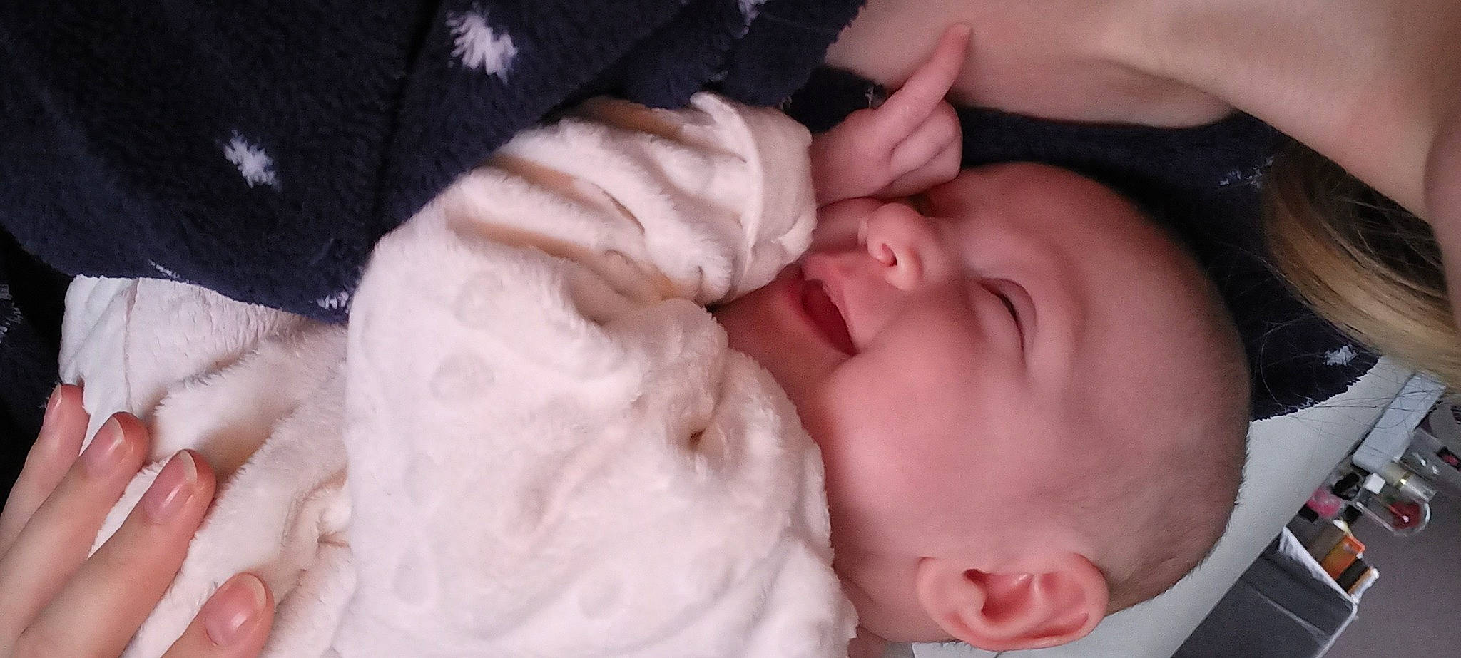 Lydia participe au concours pour gagner de l'argent avec cette photo : baby, cheek, chin, comfort, ear, eye, eyebrow, eyelash, finger, gesture, head, iris, lip, mammal, mouth, nail, nose, person, skin, thumb