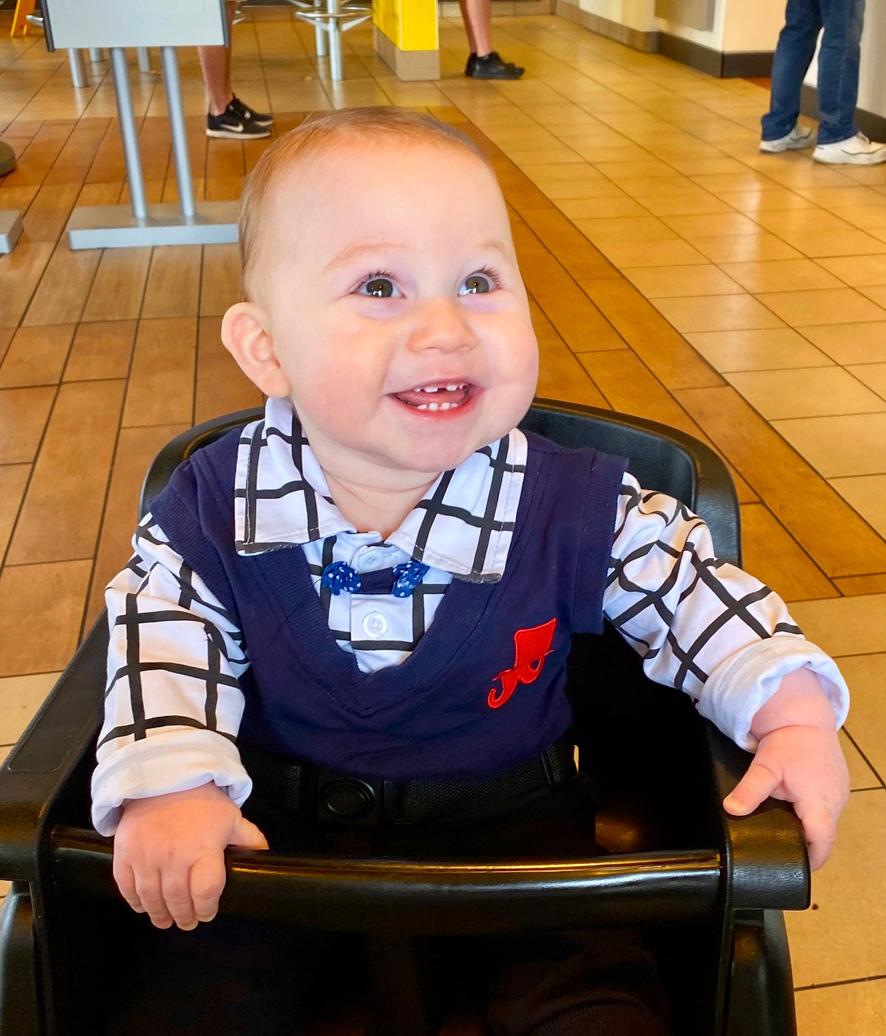 Israel is registered to the contest to win money with this photo: baby, baby_products, baby_toddler_clothing, chair, cheek, child, electric_blue, flooring, happy, hardwood, human_body, iris, joint, joy, person, skin, sleeve, smile, toddler, varnish