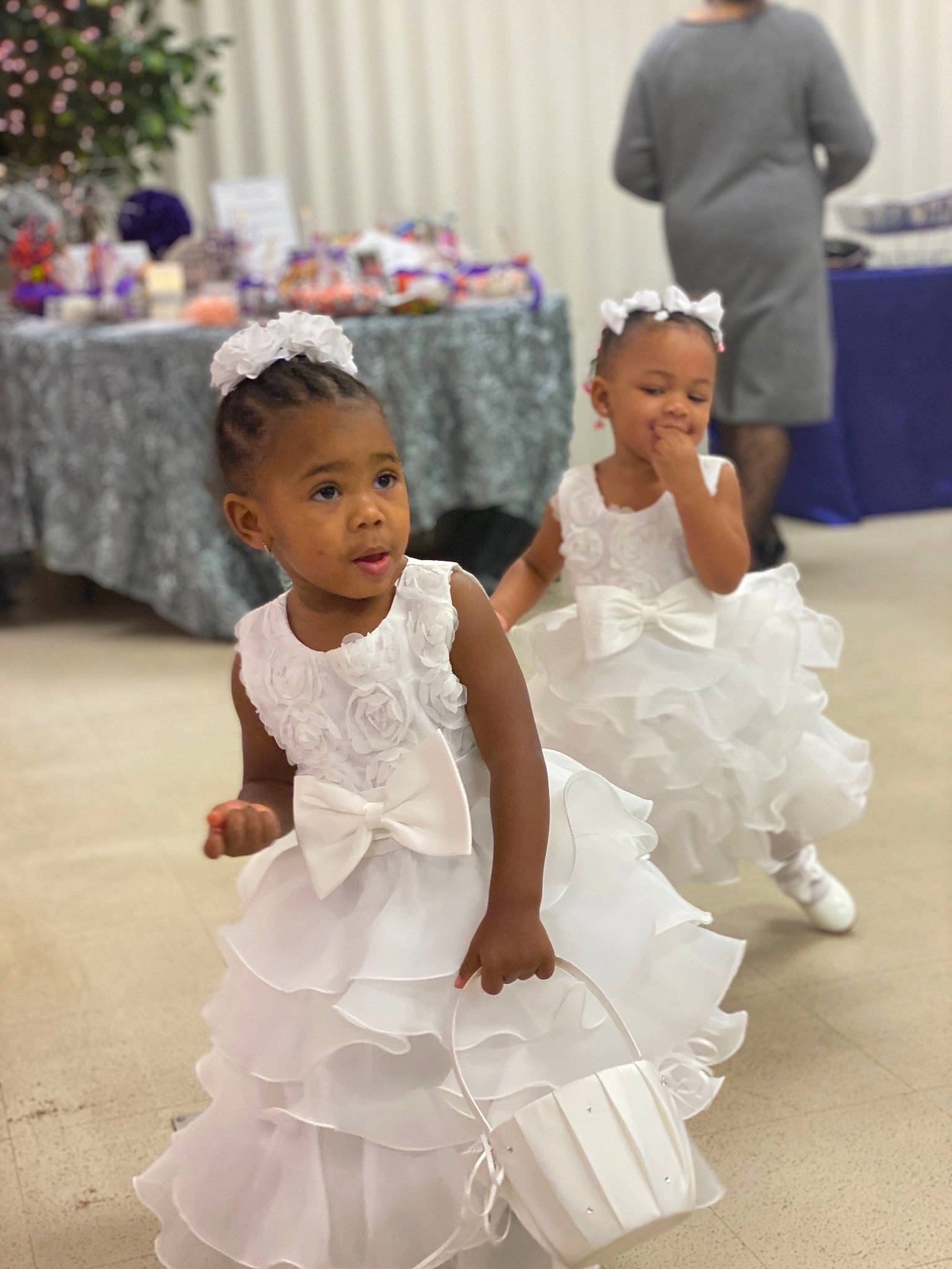 Miya is registered to the contest to win money with this photo: ceremony, child, dress, event, flower_girl, gown, happy, person, smile, toddler, wedding, wedding_ceremony_supply, white