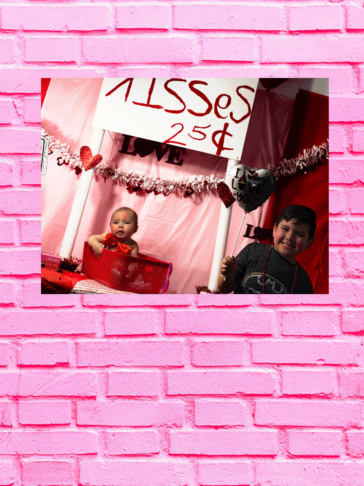 Cruzito is registered to the contest to win money with this photo: advertising, brand, brick, brickwork, carmine, child, font, graphic_design, handwriting, happy, joy, magenta, peach, person, pink, rectangle, red, room, t_shirt, tints_and_shades