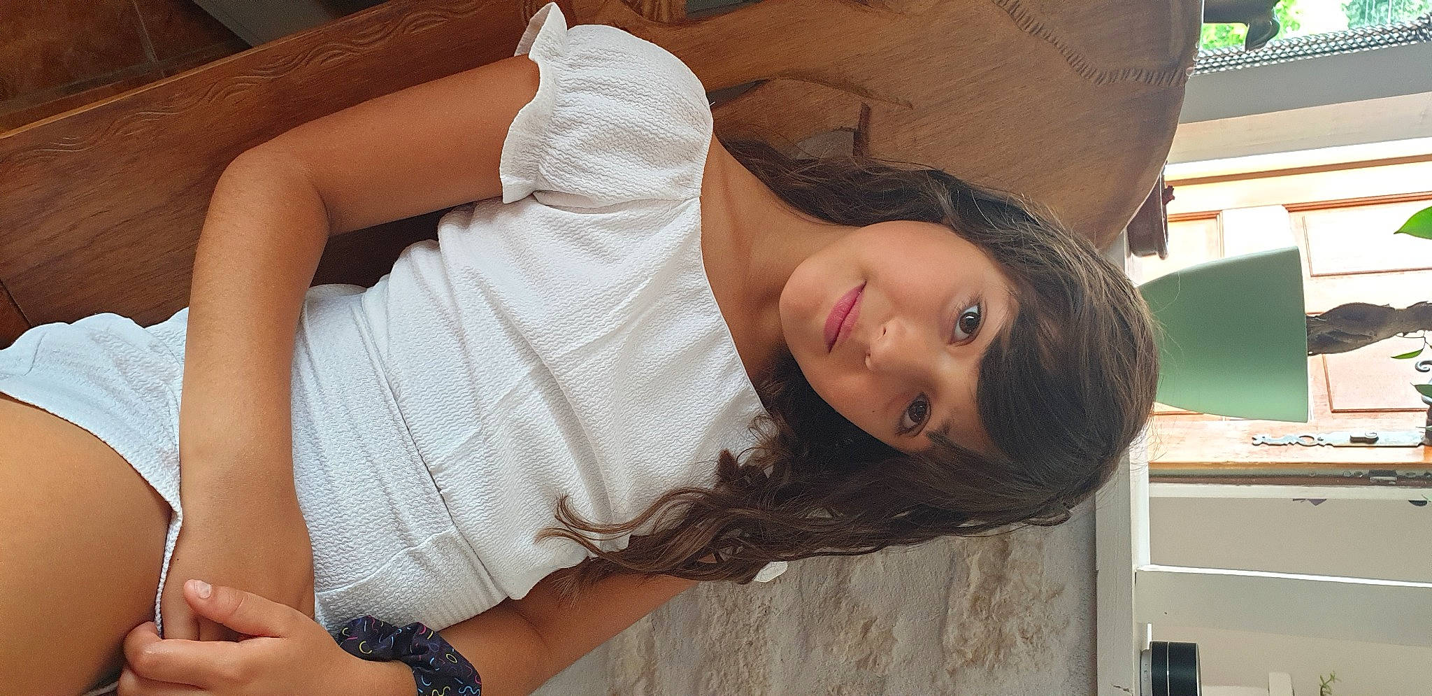 Andréa a rejoint le concours — aidez-le/la à gagner de superbes lots ! chin, comfort, eye, eyebrow, eyelash, face, fashion, flash_photography, hair, happy, head, joint, lip, mouth, neck, nose, person, shoulder, skin, smile