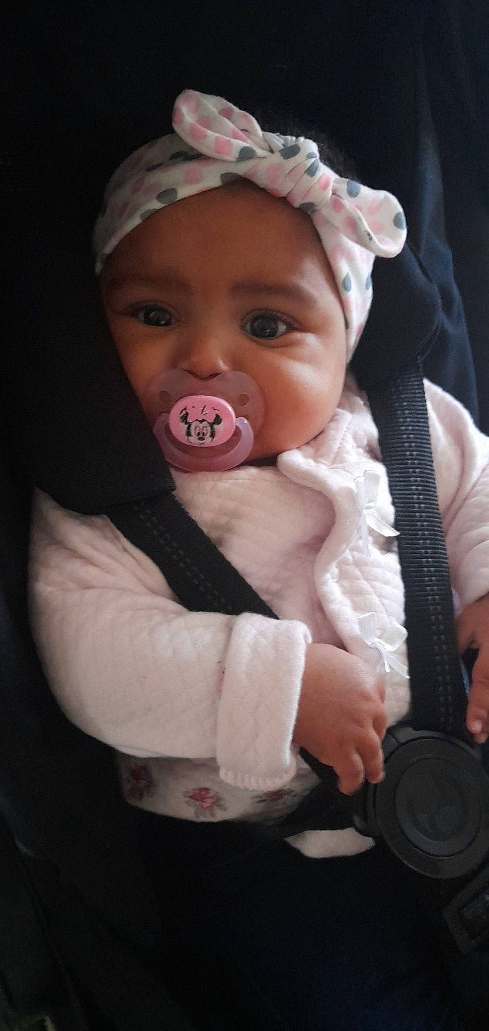 Aliyah participe au concours pour gagner de l'argent avec cette photo : baby, baby_toddler_clothing, cheek, chin, comfort, dress, eye, eyebrow, flash_photography, happy, head, headwear, human_body, iris, lip, mouth, nose, person, pink, skin