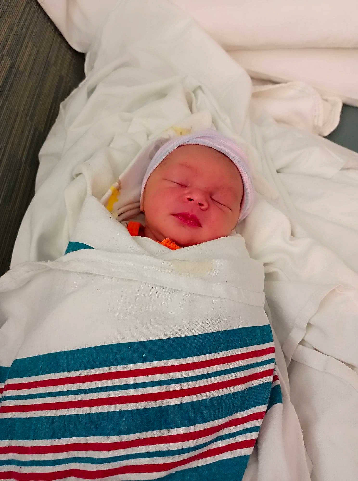 Lamar joined the competition — help win amazing prizes! baby, baby_products, baby_safety, baby_sleeping, baby_toddler_clothing, bedding, bedtime, child, childbirth, comfort, event, eye, hat, headwear, hospital, human_body, infant_bed, linens, nap, person