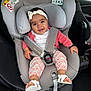 Lyna a rejoint le concours — aidez-le/la à gagner de superbes lots ! baby, car_seat, child, smiling, headband, car_interior, seatbelt, footwear, pink_clothing, white_clothing, floral_pants, infant, safety, happy, portrait, cute, child_seat, seat, vehicle, indoors