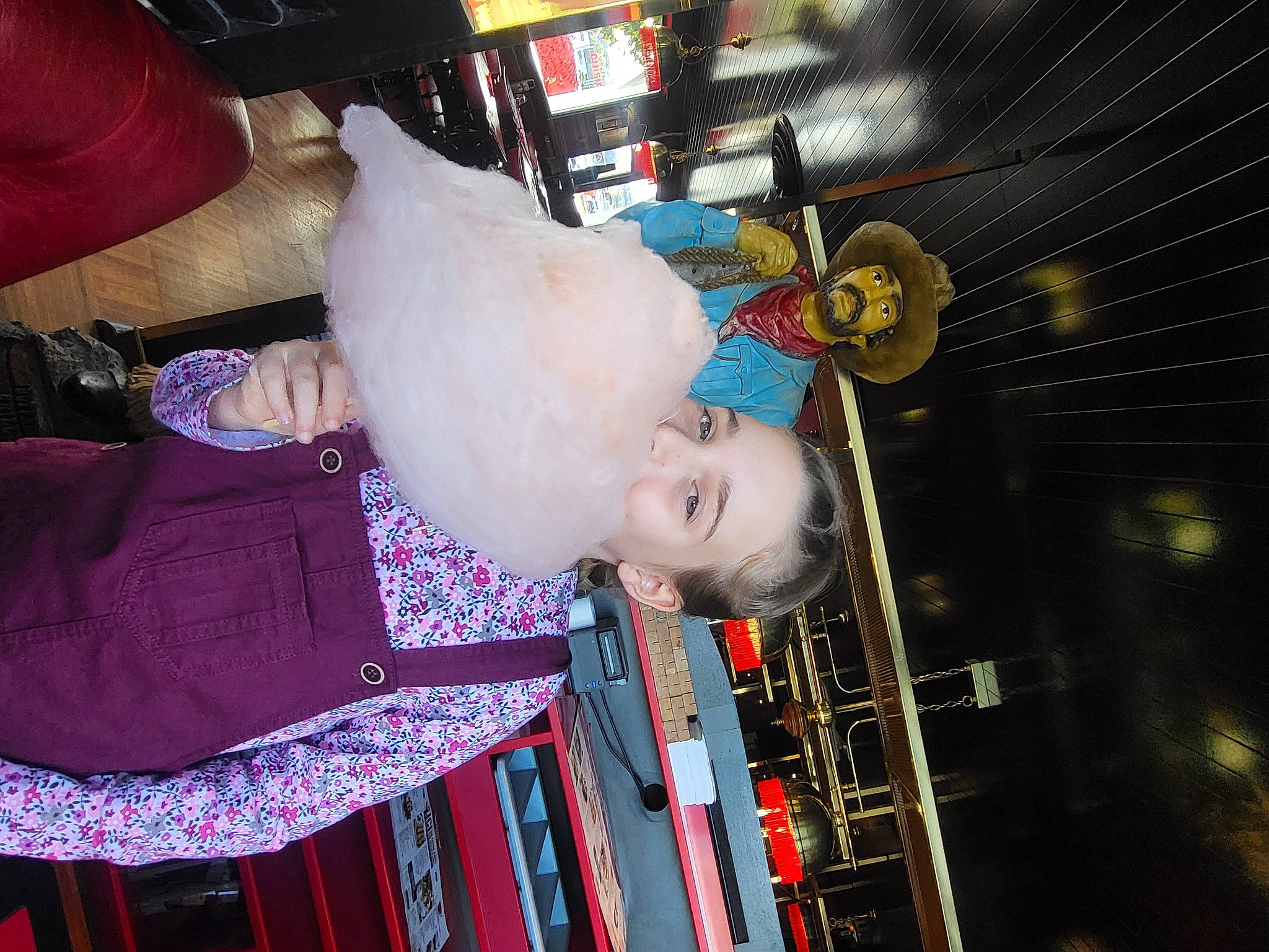 Tya participe au concours pour gagner de l'argent avec cette photo : child, costume, event, fashion_design, fun, happy, magenta, pattern, person, room, smile, toddler