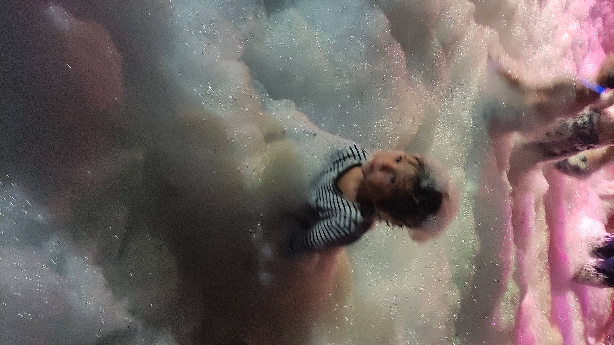 Ayden participe au concours pour gagner de l'argent avec cette photo : beach, freezing, fun, grass, happy, human_body, leisure, macro_photography, people_in_nature, person, reflection, shadow, sky, toddler, tree, water, wave, wind, wind_wave, winter