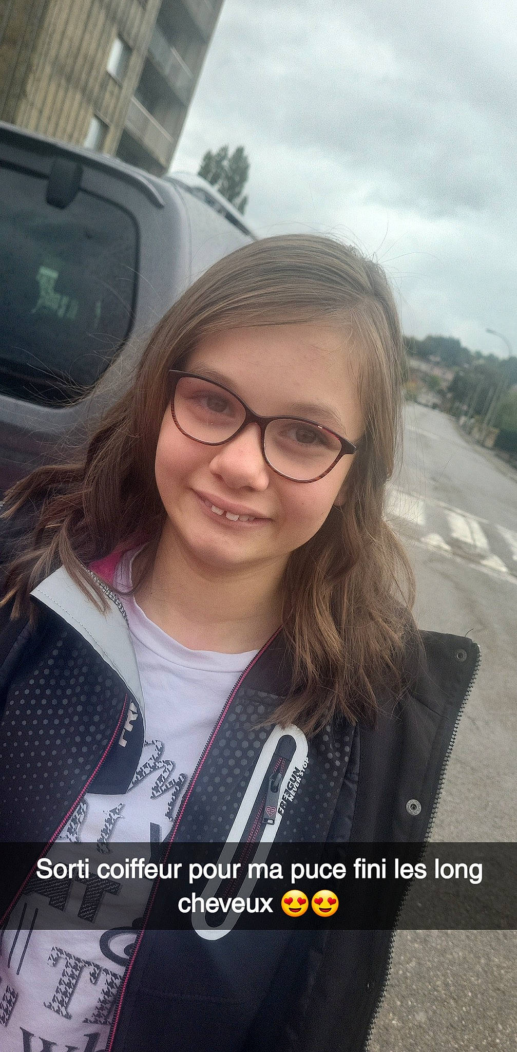 Rosa a rejoint le concours — aidez-le/la à gagner de superbes lots ! auto_part, automotive_design, automotive_exterior, automotive_lighting, automotive_window_part, cloud, eyewear, glasses, happy, joy, lip, long_hair, motor_vehicle, person, selfie, skin, sky, smile, steering_wheel, travel