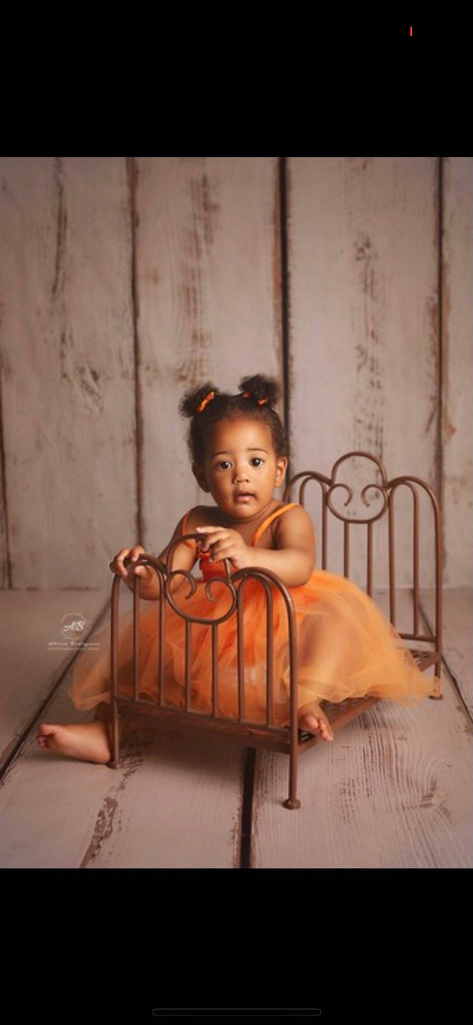 Whitney a rejoint le concours — aidez-le/la à gagner de superbes lots ! baby, bedding, chair, child, comfort, dress, flash_photography, floor, flooring, happy, hardwood, linens, metal, person, portrait_photography, room, shoulder, sitting, smile, toddler