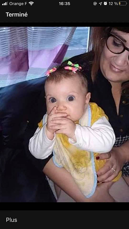 Brianna participe au concours pour gagner de l'argent avec cette photo : arm, baby, baby_products, baby_toddler_clothing, cheek, child, cool, finger, glasses, hand, interaction, iris, joy, lip, nail, nose, person, pink, product, skin