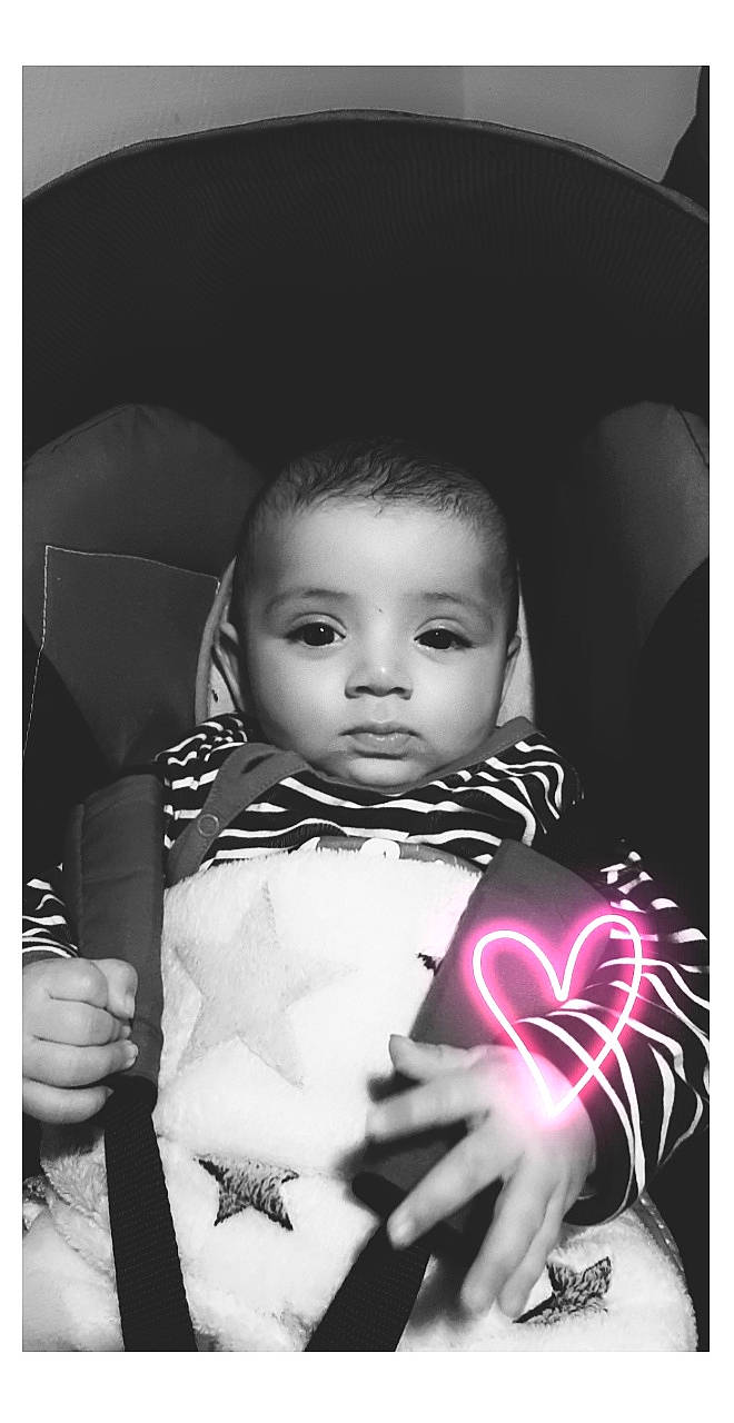 Giuseppe a rejoint le concours — aidez-le/la à gagner de superbes lots ! baby, black_and_white, child, face, head, monochrome, monochrome_photography, person, photograph, photography, picture_frame, portrait, snapshot, stock_photography, style, toddler