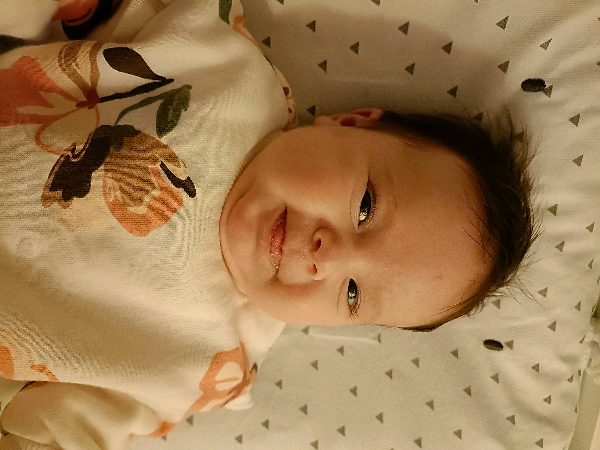 Camille a rejoint le concours — aidez-le/la à gagner de superbes lots ! baby, bedding, cheek, chin, comfort, eyebrow, eyelash, head, iris, linens, lip, nose, pattern, person, skin, sleeve, smile, textile, toddler, vertebrate