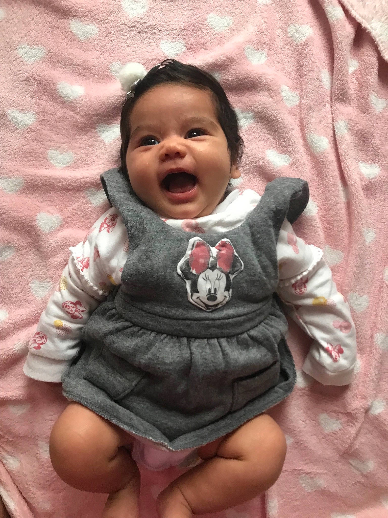 Elise a rejoint le concours — aidez-le/la à gagner de superbes lots ! abdomen, cheek, child, eye, girl, head, infant, mouth, person, pink, product, skin, smile, toddler