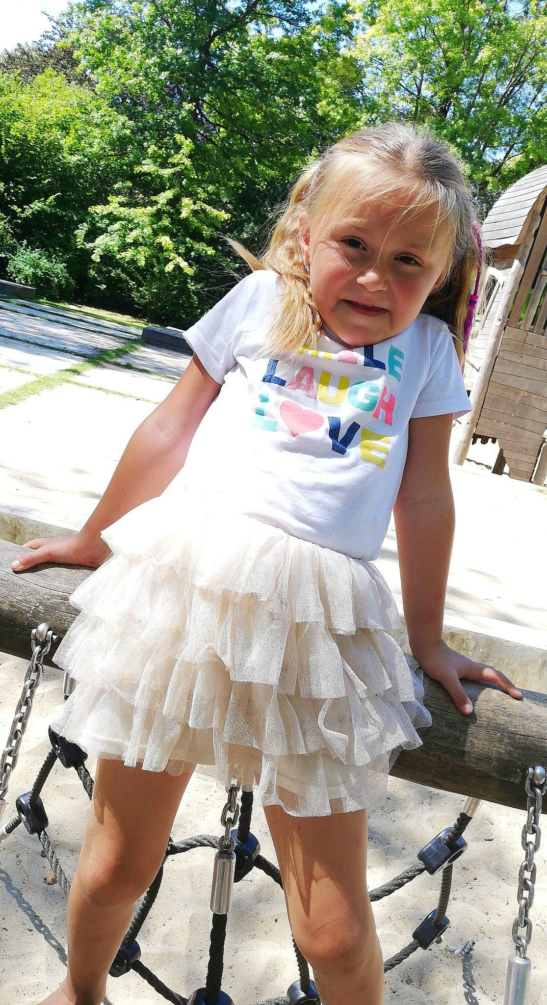 Elena a rejoint le concours — aidez-le/la à gagner de superbes lots ! child, child_model, clothing, costume, dress, person, toddler, white