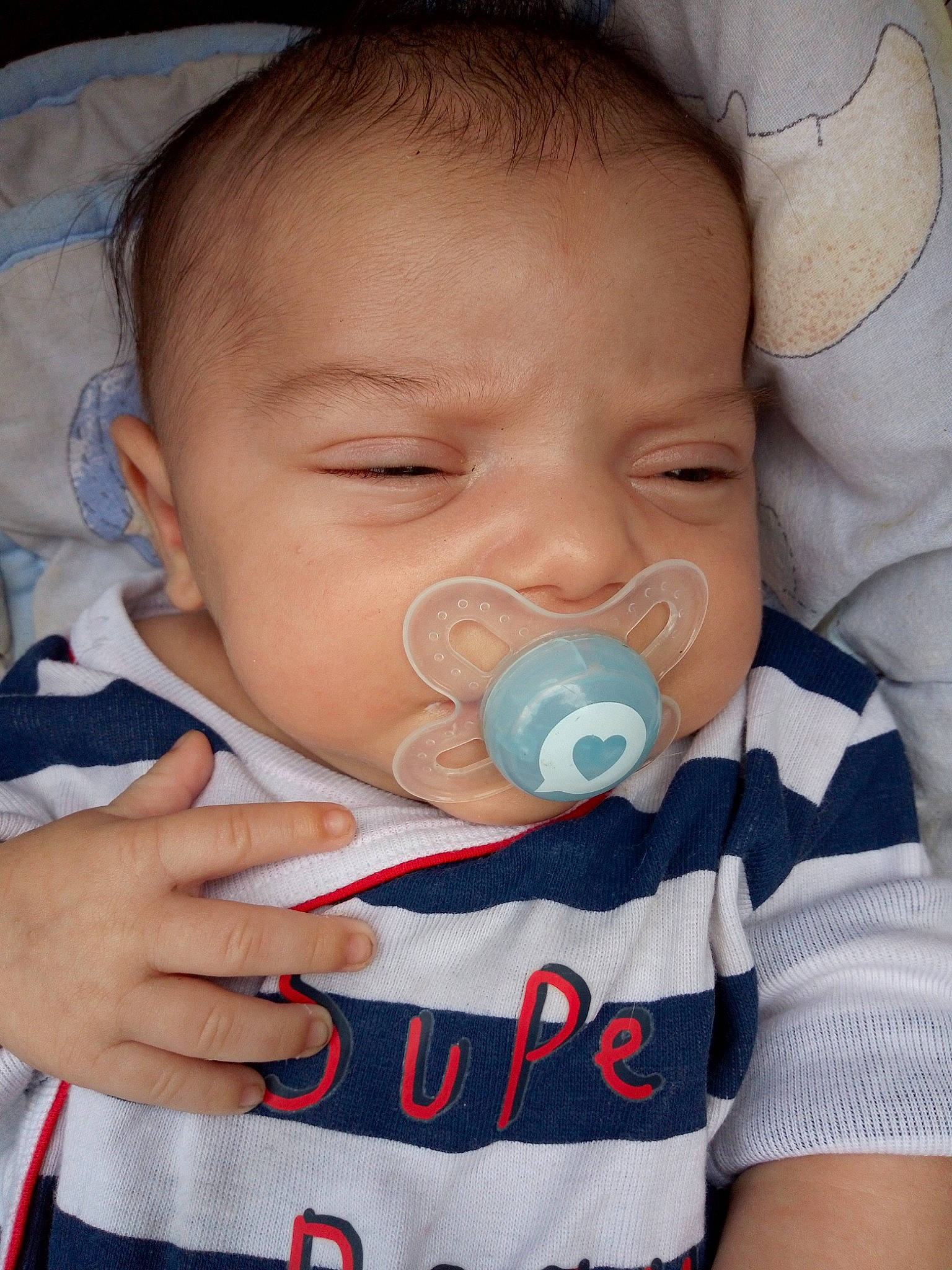 Gino participe au concours pour gagner de l'argent avec cette photo : baby, baby_products, cheek, child, face, mouth, nose, person, product, skin, sleep, toddler