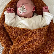 Gabin a rejoint le concours — aidez-le/la à gagner de superbes lots ! baby, sleeping, pacifier, blanket, brown, white, infant, cute, soft, cozy, child, face, hand, clothing, texture, resting, bed, comfort, portrait, indoors