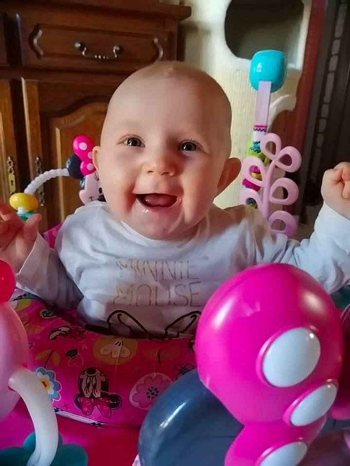 Ophelia participe au concours pour gagner de l'argent avec cette photo : baby, baby_playing_with_toys, baby_products, baby_toys, child, fun, person, pink, play, product, skin, smile, toddler, toy