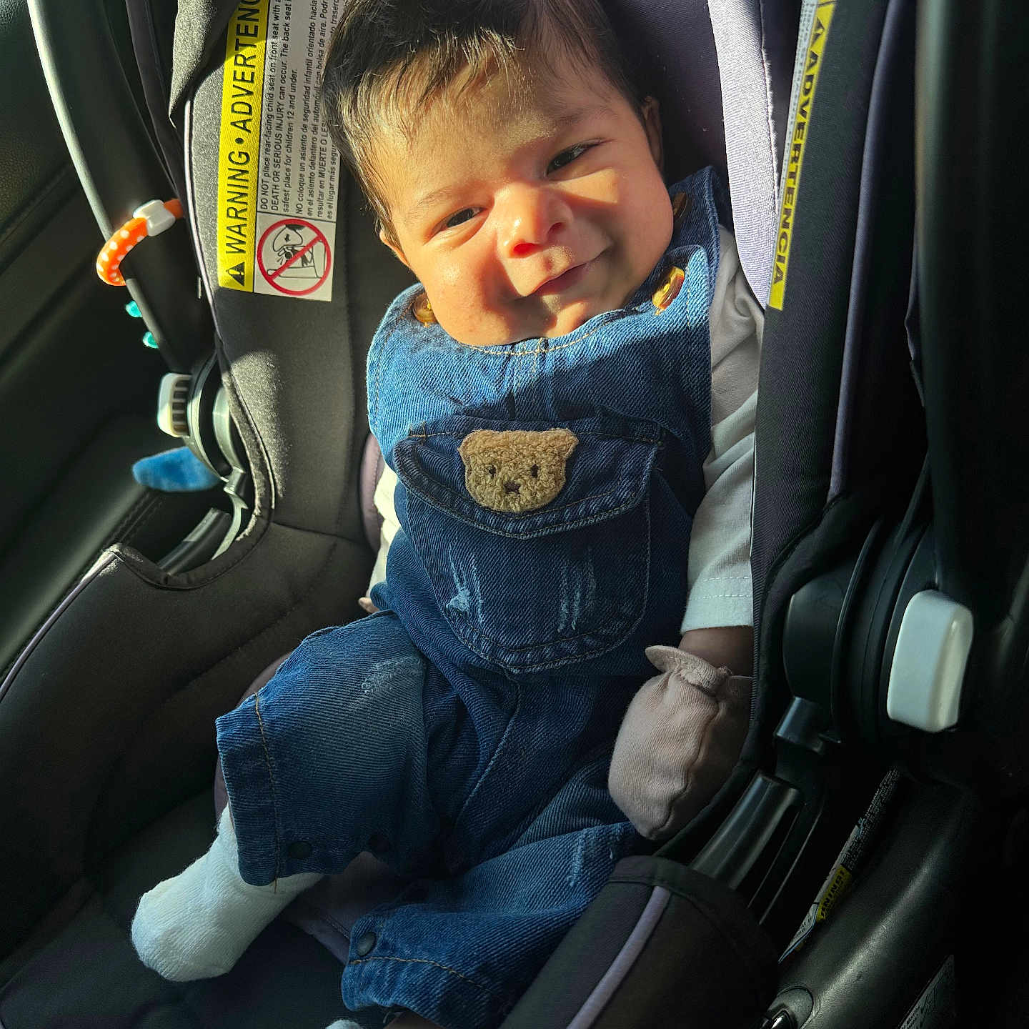 Yostin is registered to the contest to win money with this photo: accessories, baby, car, clothing, coat, cushion, face, glove, head, homedecor, hosiery, jacket, jeans, pants, person, photography, portrait, sock, transportation, vehicle