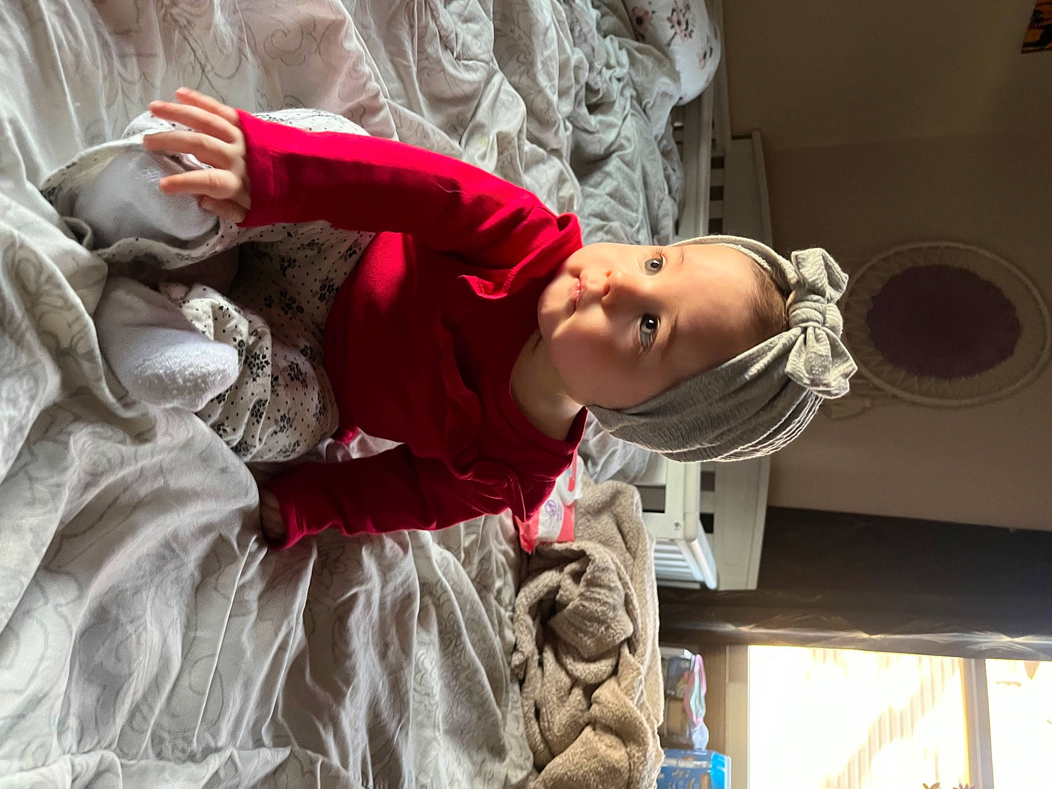 Akira is registered to the contest to win money with this photo: child, event, eyewear, fashion_design, flash_photography, flesh, fun, happy, human_leg, jewellery, leisure, magenta, person, room, sitting, tradition, tree